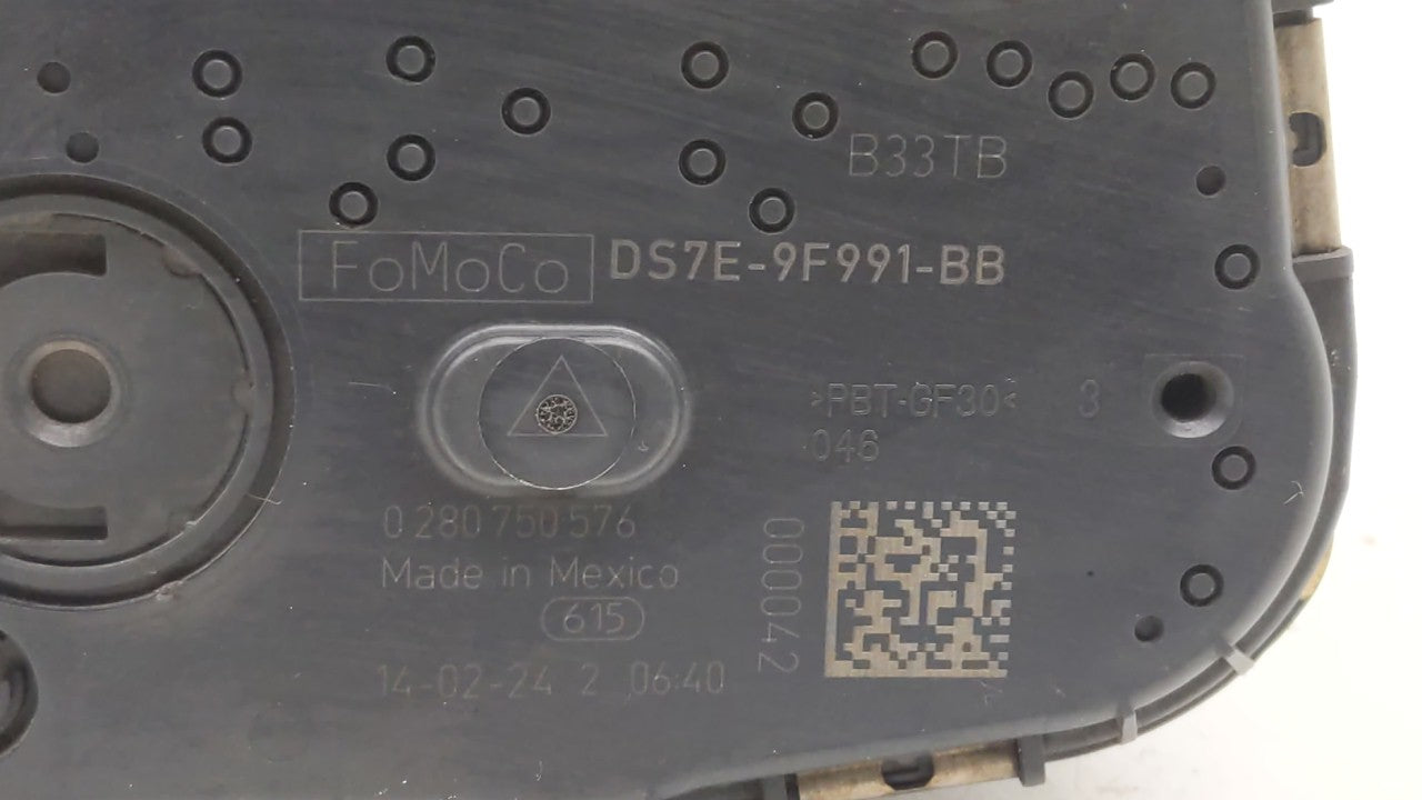2014-2018 Ford Focus Throttle Body P/N:DS7E-9F991-BB Fits Fits 2014 2015 2016 2017 2018 2019 OEM Used Auto Parts - Oemusedau