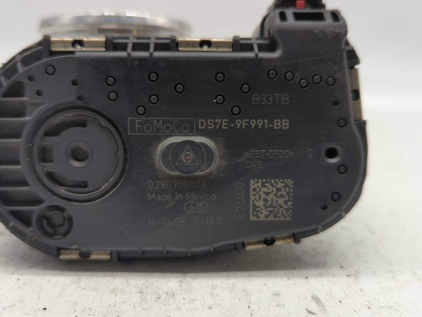 2014-2018 Ford Focus Throttle Body P/N:DS7E-9F991-BB Fits Fits 2014 2015 2016 2017 2018 2019 OEM Used Auto Parts - Oemusedau