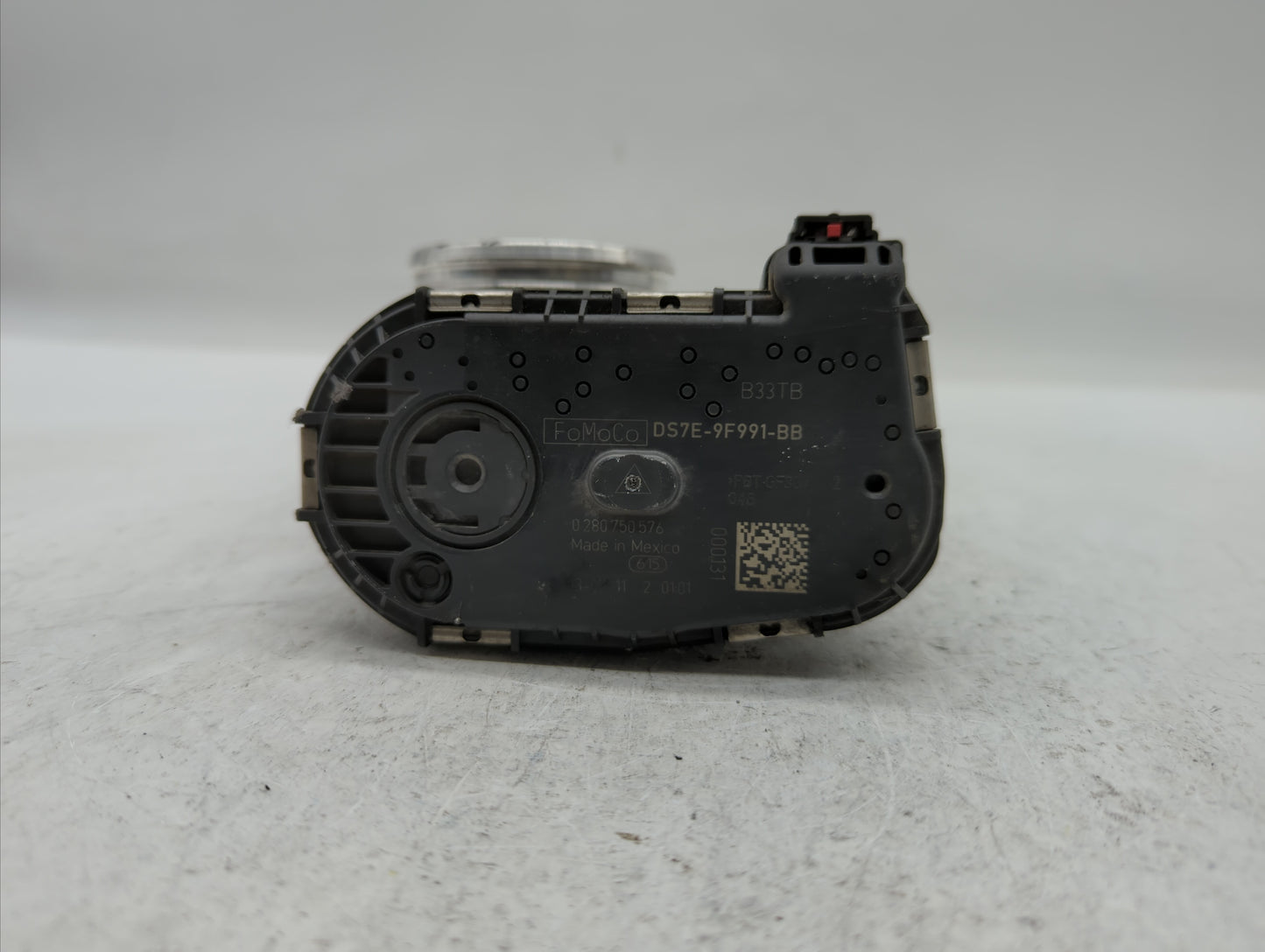 2014-2018 Ford Focus Throttle Body P/N:DS7E-9F991-BB Fits Fits 2014 2015 2016 2017 2018 2019 OEM Used Auto Parts - Oemusedau