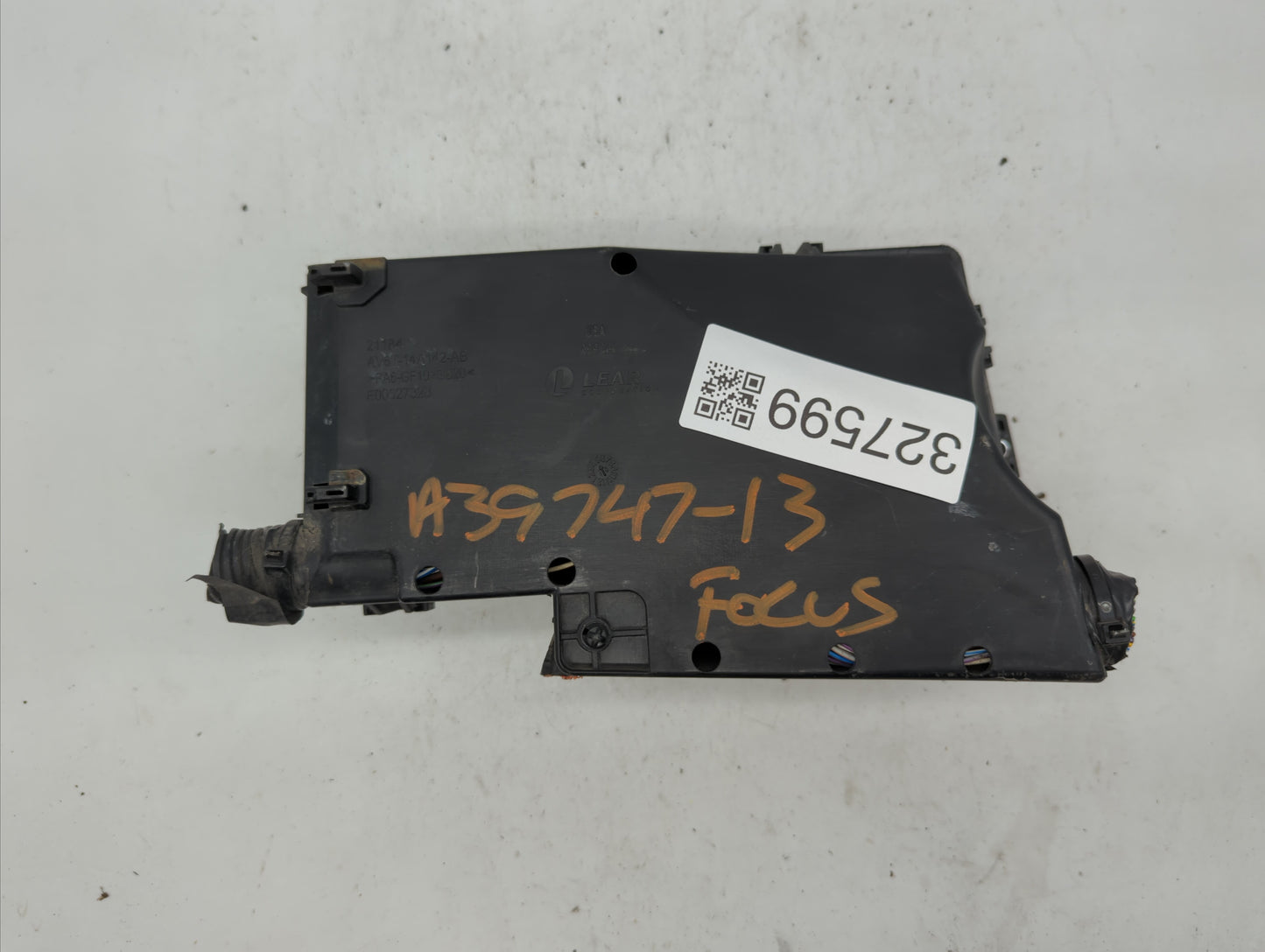 2012-2014 Ford Focus Fusebox Fuse Box Panel Relay Module P/N:AV6T-14A142-AB AV6T-14A142-AA, FU4T-14K733 Fits Fits 2012 2013
