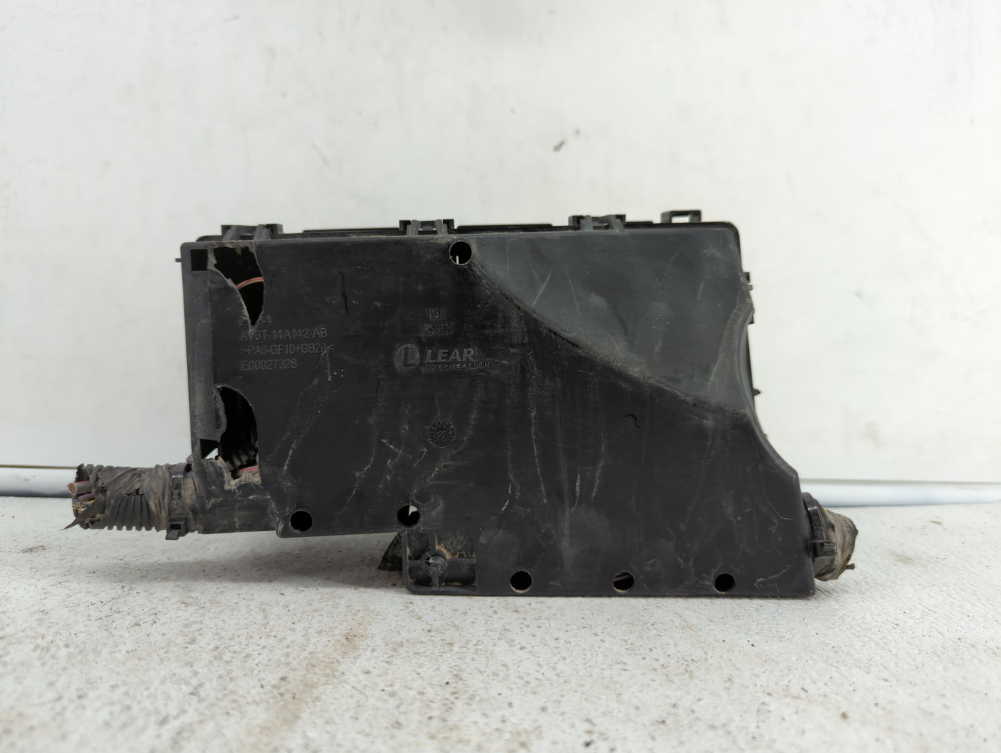 2012-2014 Ford Focus Fusebox Fuse Box Panel Relay Module P/N:EV4T-14K733 AV6T-14A142-AB, AV6T-14A142-AA Fits Fits 2012 2013