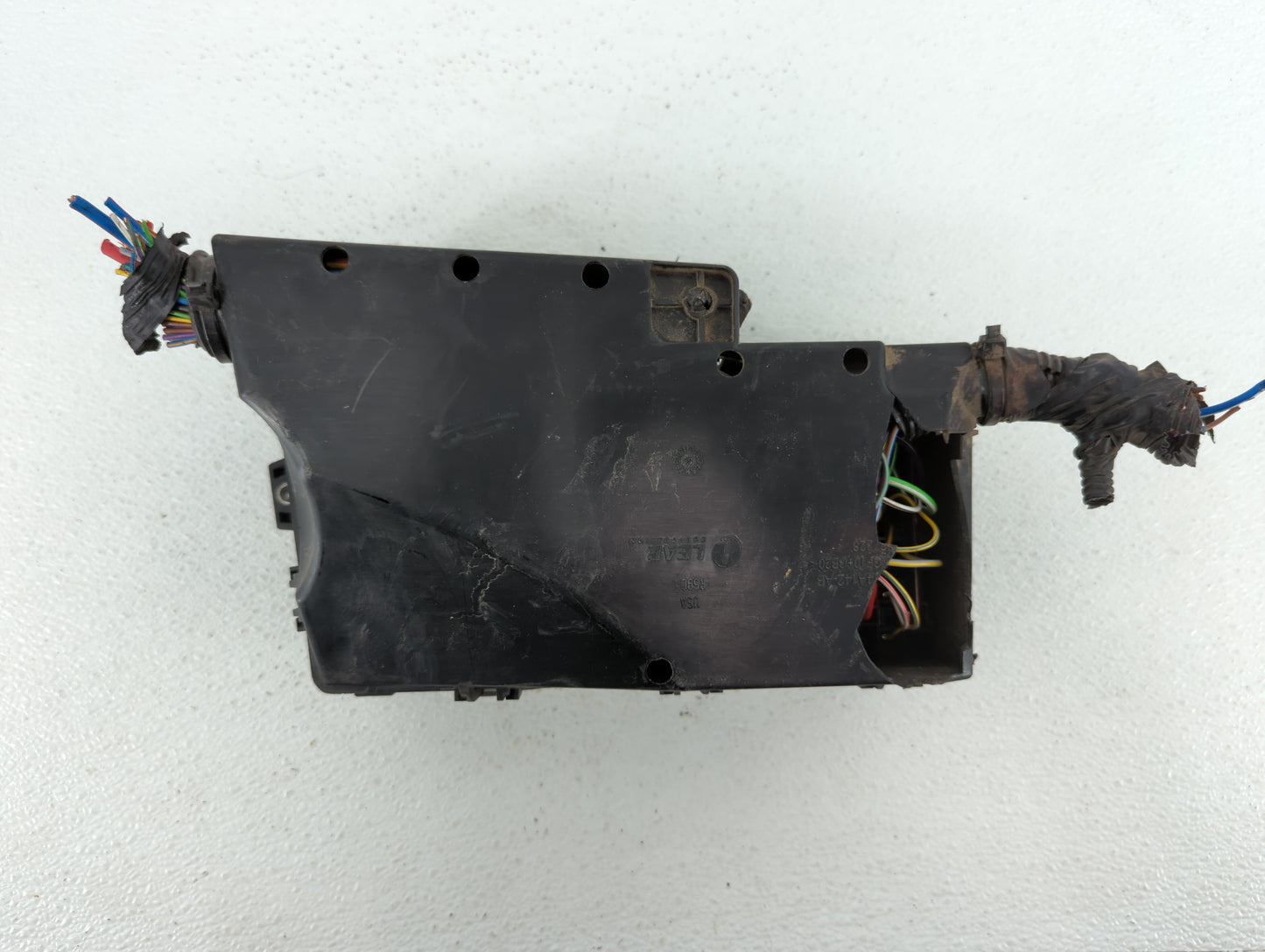 2012-2014 Ford Focus Fusebox Fuse Box Panel Relay Module P/N:AV6T-14A067-AC EV4T-14K733, AV6T-14A142-AB Fits Fits 2012 2013