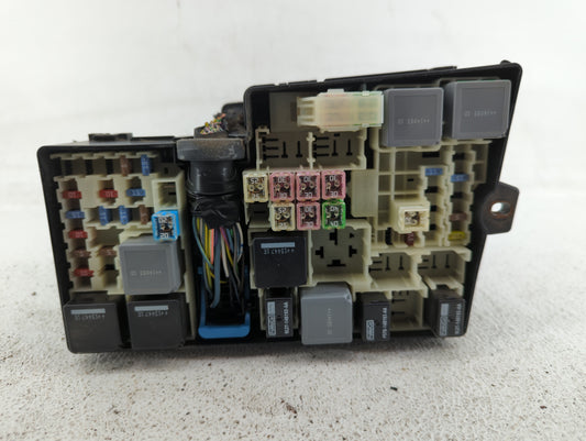 2012-2014 Ford Focus Fusebox Fuse Box Panel Relay Module P/N:AV6T-14A067-AD AV6T-14A067-AB Fits Fits 2012 2013 2014 OEM Used Auto Parts