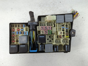 2012-2014 Ford Focus Fusebox Fuse Box Panel Relay Module P/N:5B0Q10107 AV6T-14A067-AC Fits Fits 2012 2013 2014 OEM Used Auto Parts