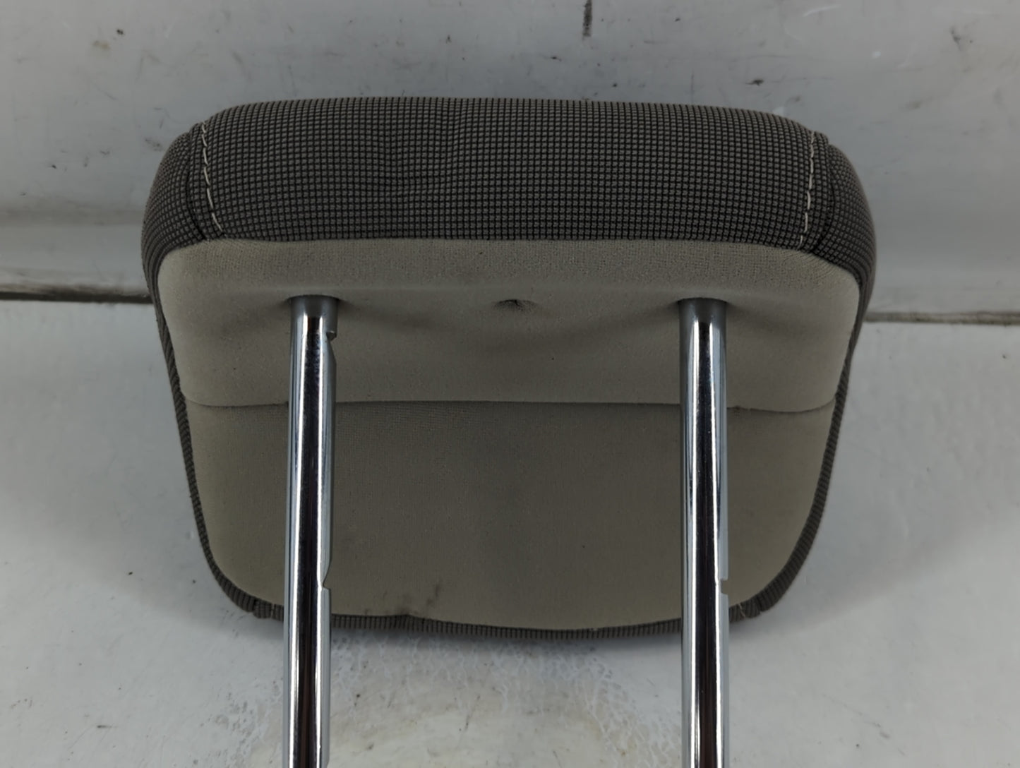 2013-2014 Ford Focus Headrest Head Rest Rear Center Seat Fits Fits 2013 2014 OEM Used Auto Parts - Oemusedautoparts1.com