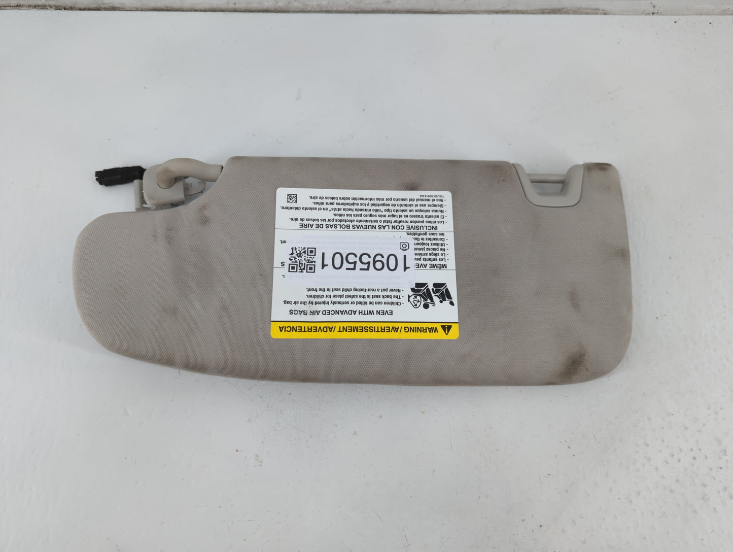 2013-2014 Ford Fusion Sun Visor Shade Replacement Passenger Right Mirror Fits Fits 2013 2014 OEM Used Auto Parts - Oemusedau