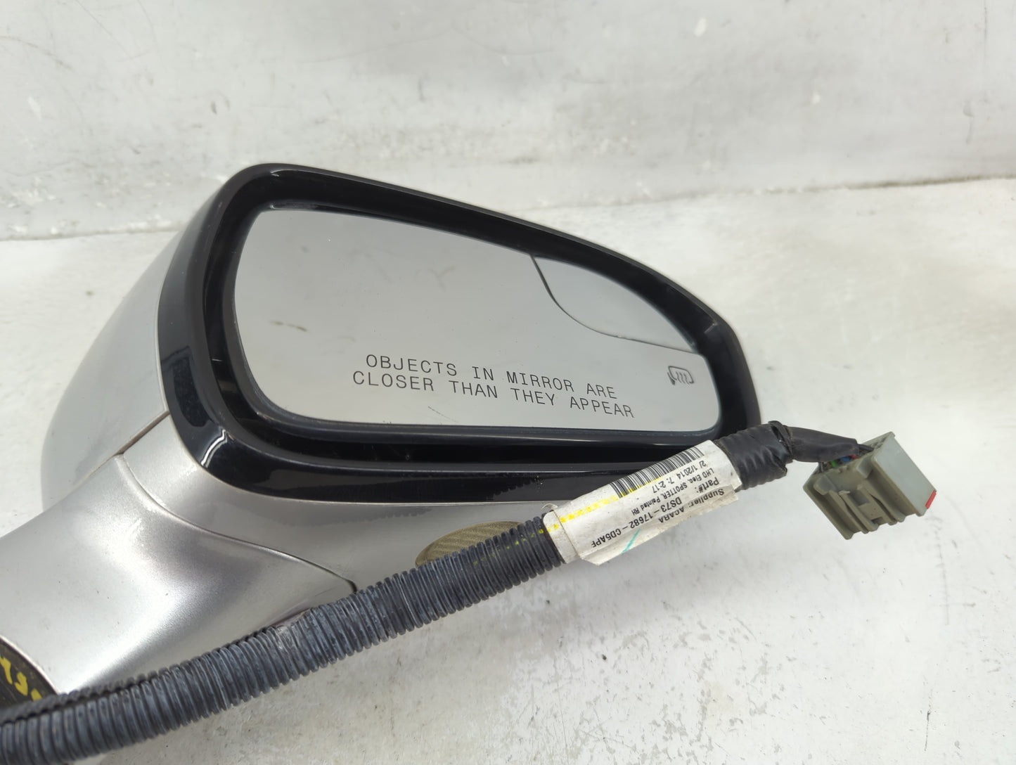 2013-2014 Ford Fusion Passenger Side View Mirror - Right Door Mirror OEM Used - Oemusedautoparts1.com