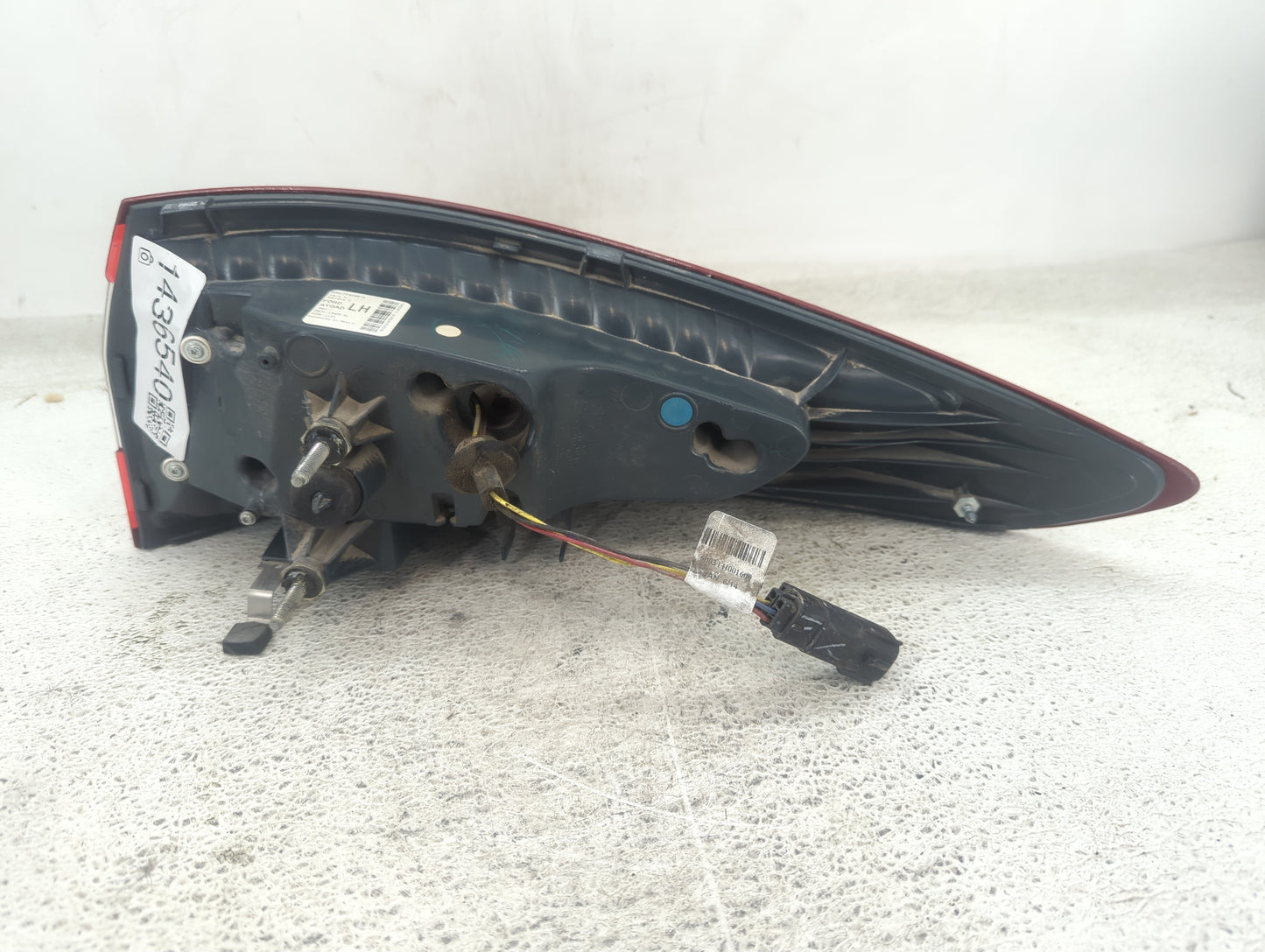 2013-2016 Ford Fusion Tail Light Assembly Driver Left OEM P/N:DS73-13405-BL Fits Fits 2013 2014 2015 2016 OEM Used Auto Part