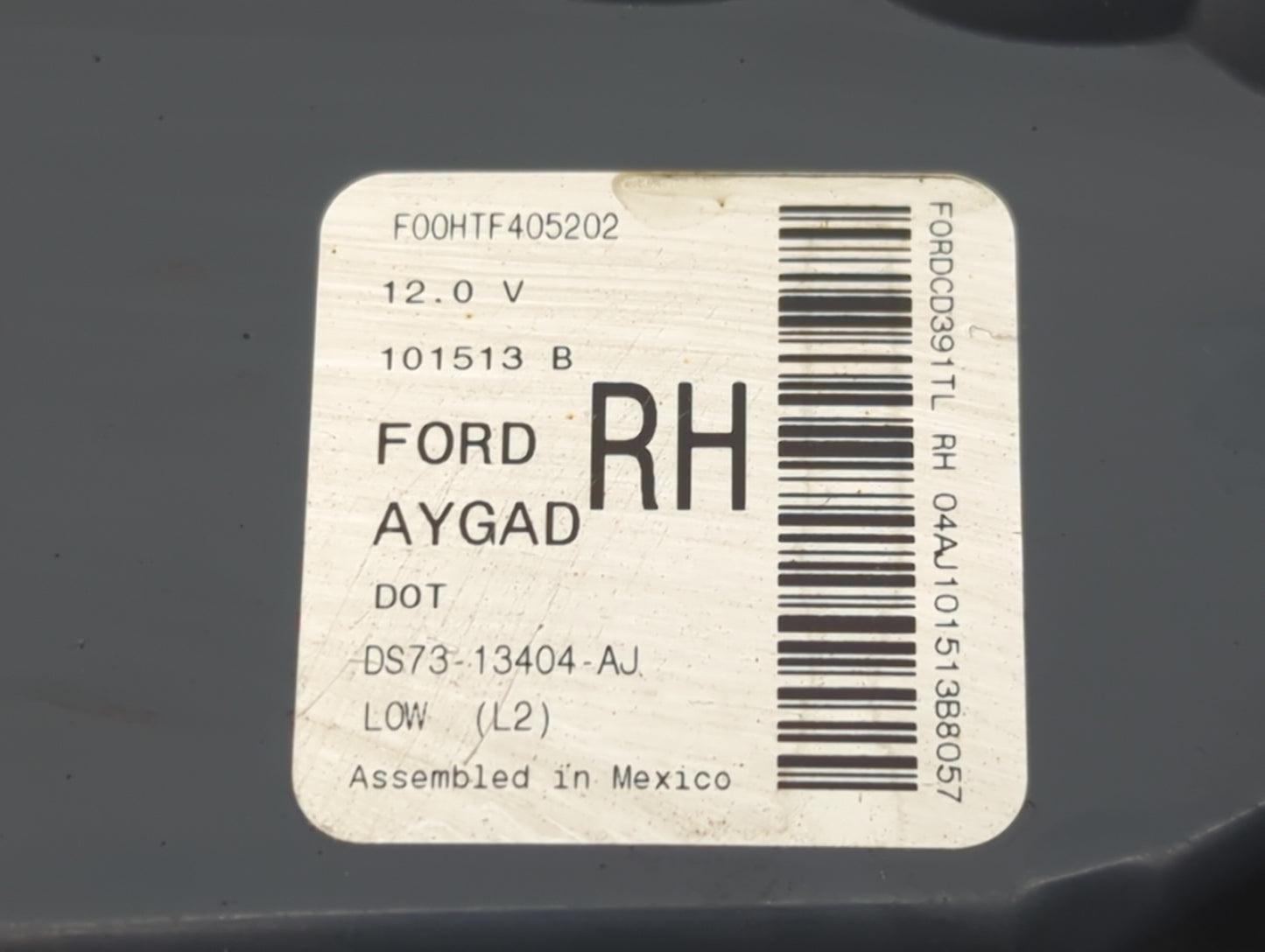 2013-2016 Ford Fusion Tail Light Assembly Passenger Right OEM P/N:DS73-13404-AJ Fits Fits 2013 2014 2015 2016 OEM Used Auto