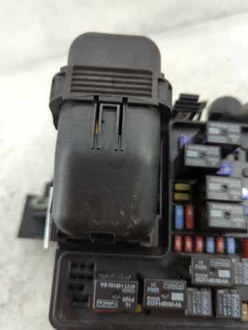 2013-2014 Ford Fusion Fusebox Fuse Box Panel Relay Module P/N:8T2T-14B192-AA 8T2T-CA Fits Fits 2013 2014 OEM Used Auto Parts