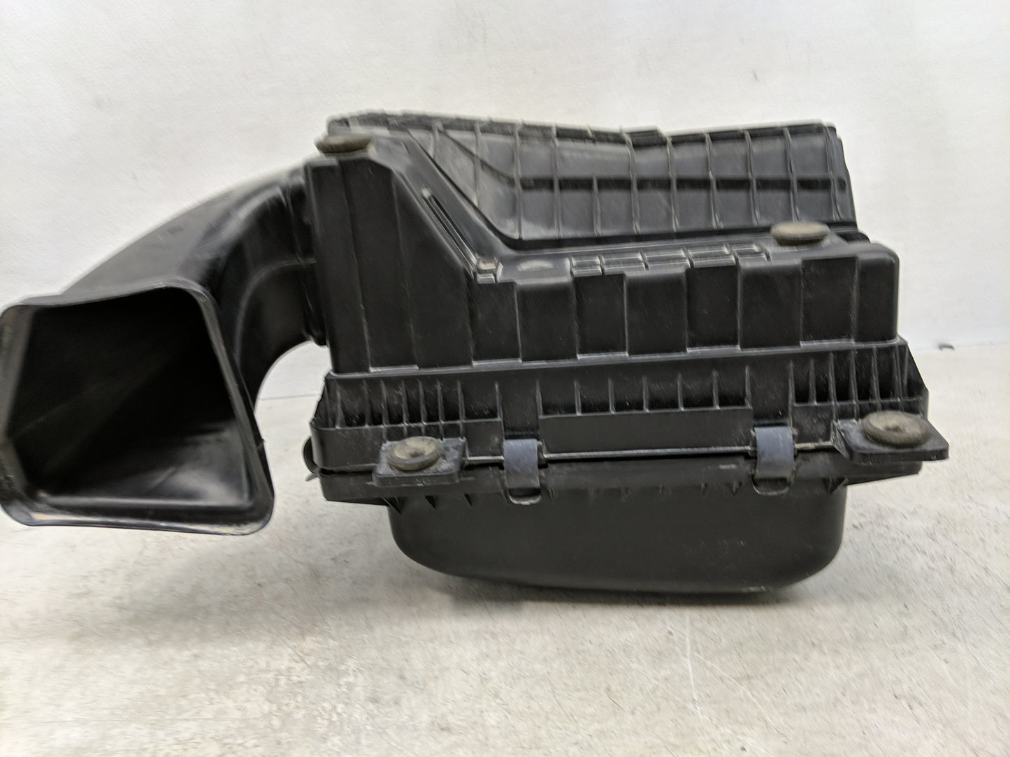 2011-2014 Ford Mustang Air Cleaner Intake-duct Hose Tube - Oemusedautoparts1.com