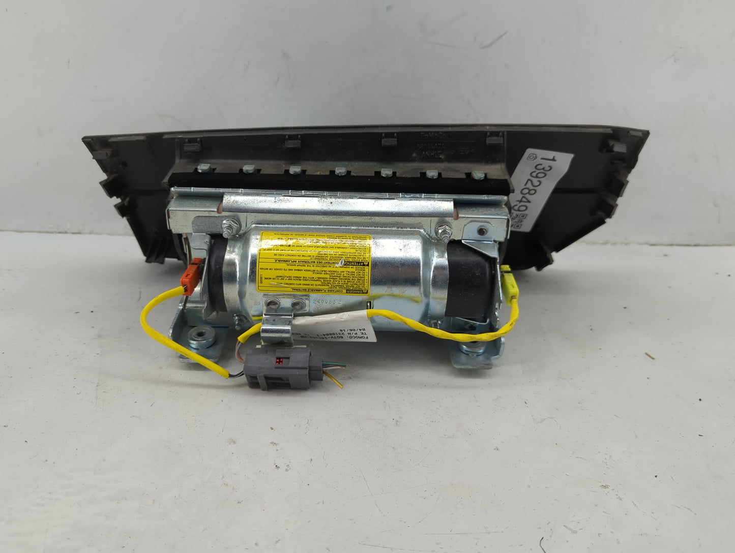 2010-2014 Ford Mustang Air Bag Passenger Right Dashboard OEM P/N:BR33 63044A74 Fits Fits 2010 2011 2012 2013 2014 OEM Used A