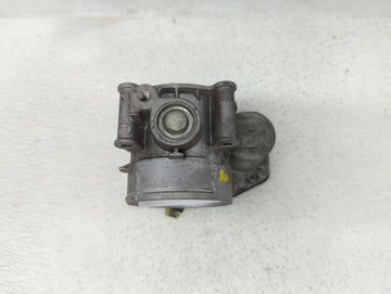 2011-2017 Ford Mustang Throttle Body P/N:AT4E-EH AT4E-9F991-EL Fits Fits 2011 2012 2013 2014 2015 2016 2017 2018 2019 OEM Used Auto Parts