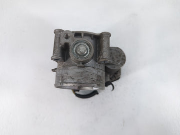 2011-2017 Ford Mustang Throttle Body P/N:2D1417B-0241 AT4E-9F991-EL Fits Fits 2011 2012 2013 2014 2015 2016 2017 2018 2019 OEM Used Auto Parts
