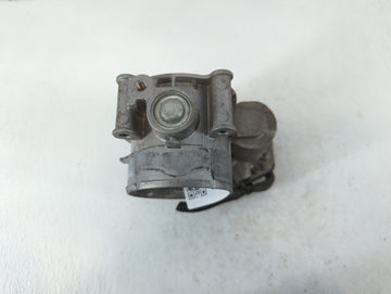 2011-2017 Ford Mustang Throttle Body P/N:AT4E-EH 140244004644 Fits Fits 2011 2012 2013 2014 2015 2016 2017 2018 2019 OEM Used Auto Parts