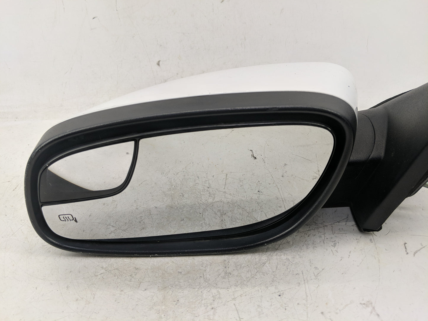 2010-2019 Ford Taurus Driver Left Side View Manual Door Mirror White - Oemusedautoparts1.com