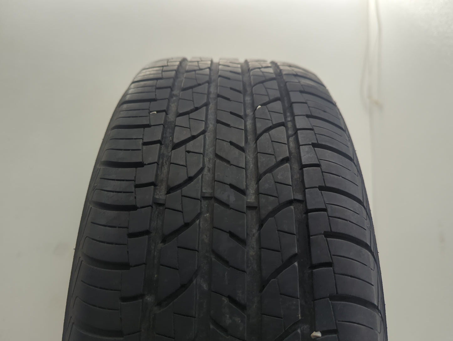 Used Tire 215/55R16 DOUGLAS ALL SEASON 93H - Tread Depth 7/32 - Oemusedautoparts1.com