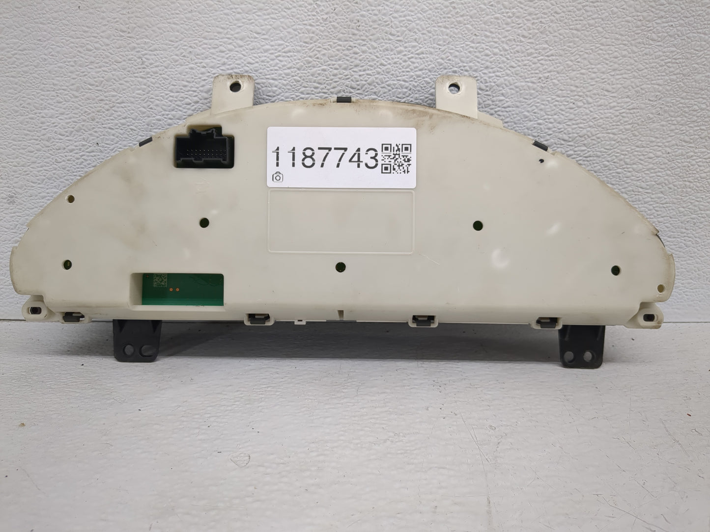 2014-2016 Gmc Acadia Instrument Cluster Speedometer Gauges P/N:1370166 Fits Fits 2014 2015 2016 OEM Used Auto Parts - Oemuse