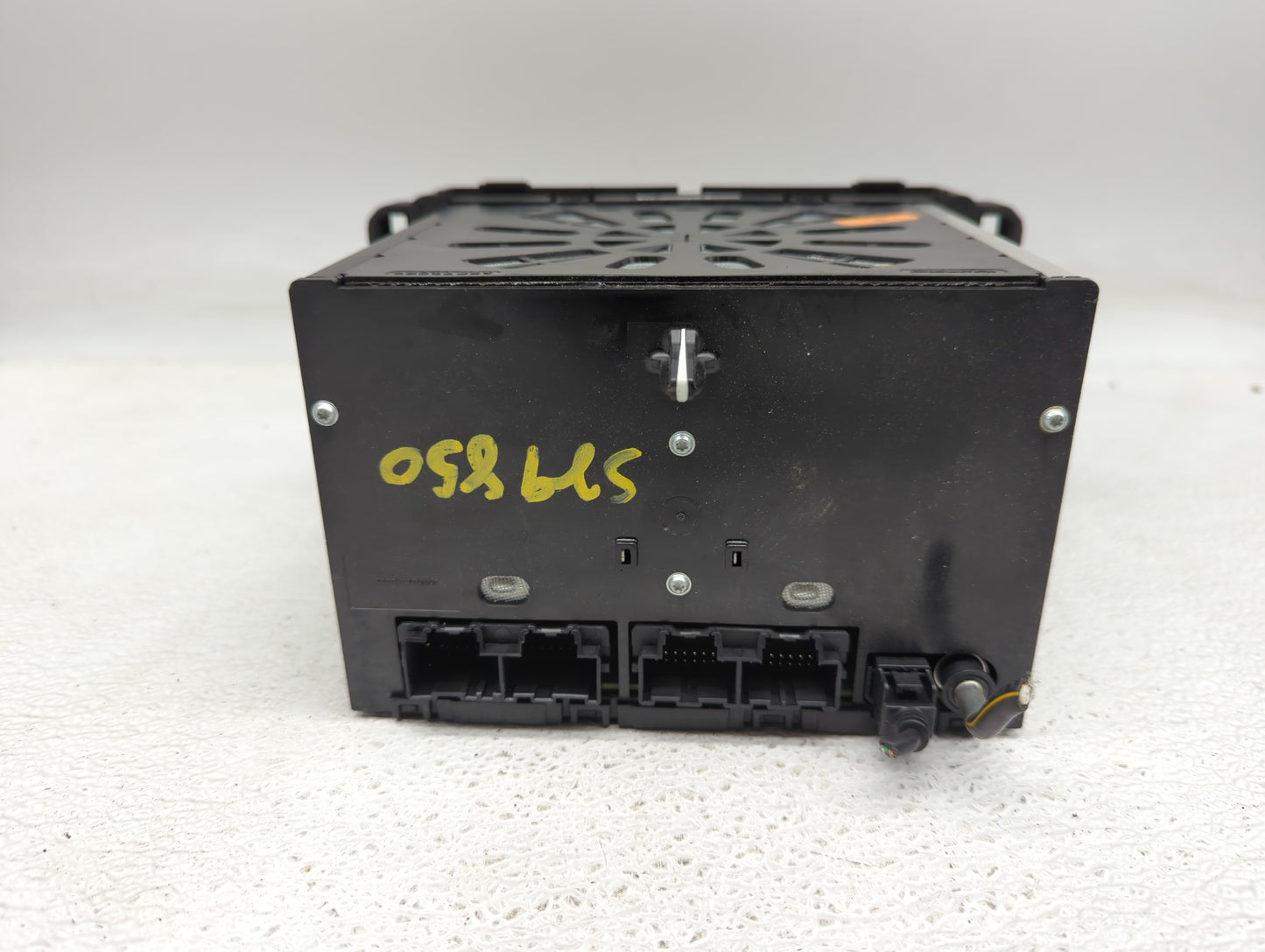 2013-2014 Gmc Acadia Radio AM FM Cd Player Receiver Replacement P/N:23193681 Fits Fits 2013 2014 OEM Used Auto Parts - Oemus