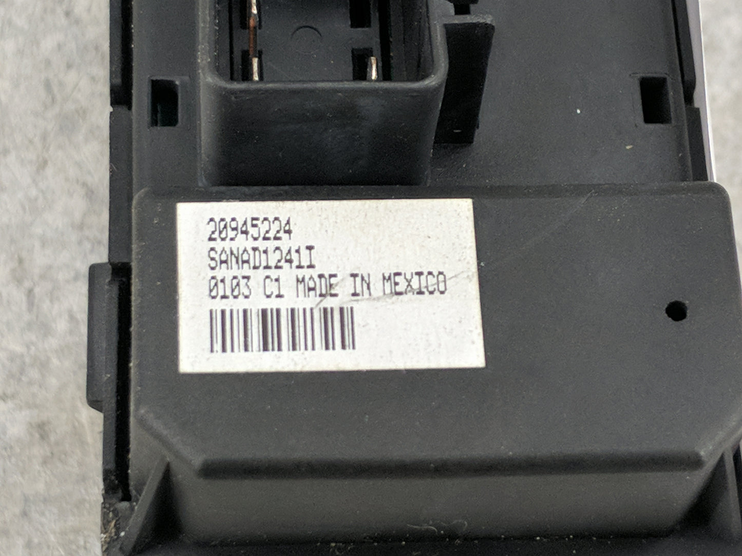 2010-2017 Gmc Acadia Master Power Window Switch Replacement Driver Side Left P/N:20945224 SANAD1241I Fits OEM Used Auto Part