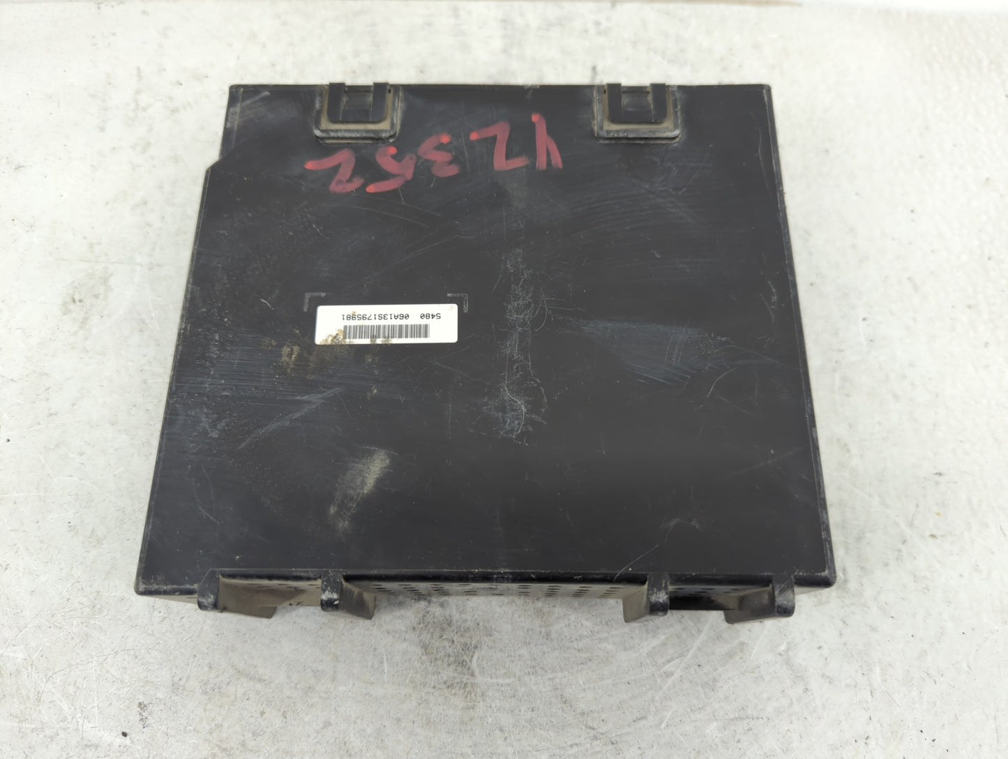 2014 Gmc Sierra 1500 Radio AM FM Cd Player Receiver Replacement P/N:812425551 13591982 Fits OEM Used Auto Parts - Oemusedaut
