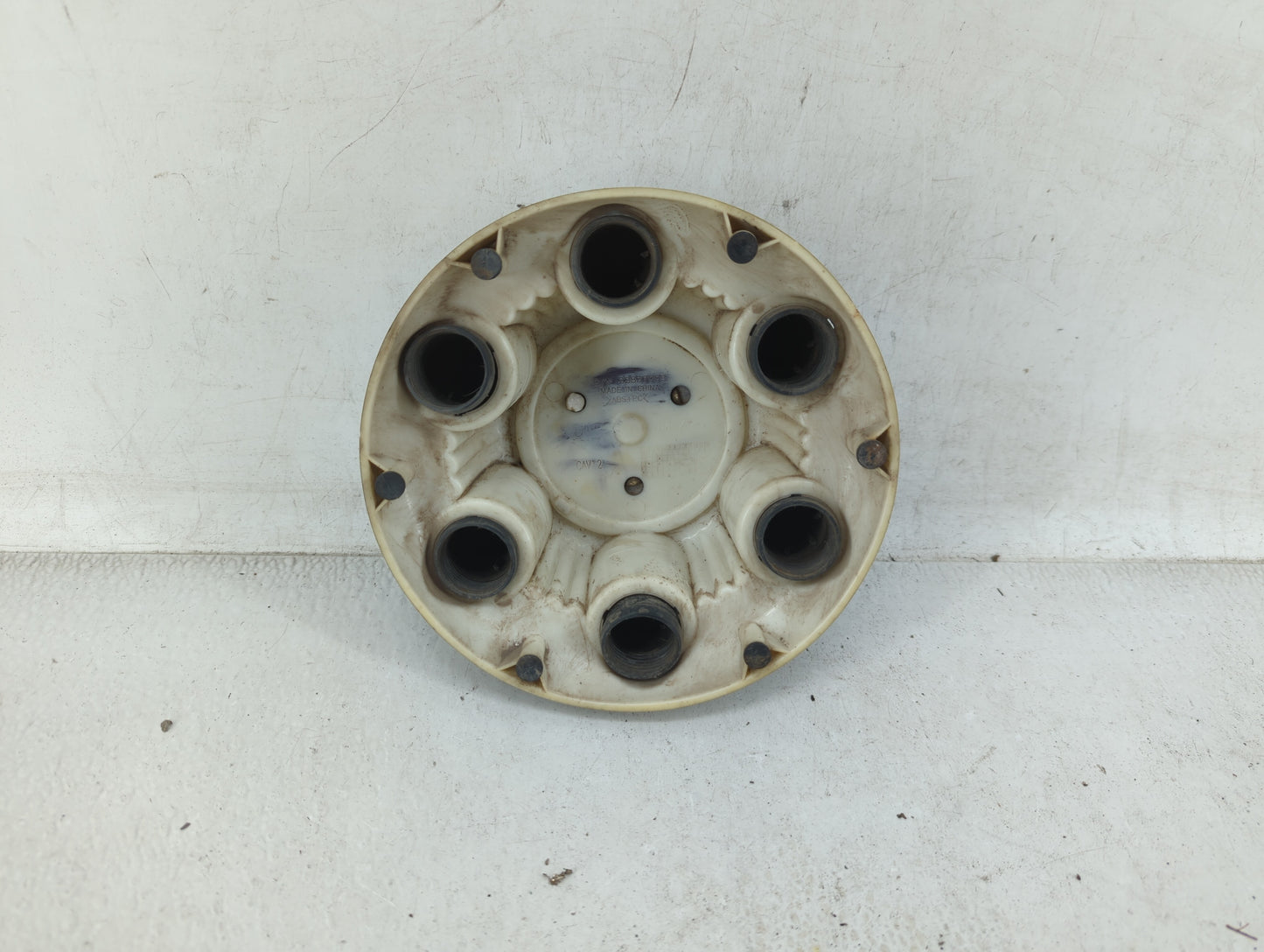 2014 Gmc Sierra 1500 Rim Wheel Center Cap 447743 - Oemusedautoparts1.com