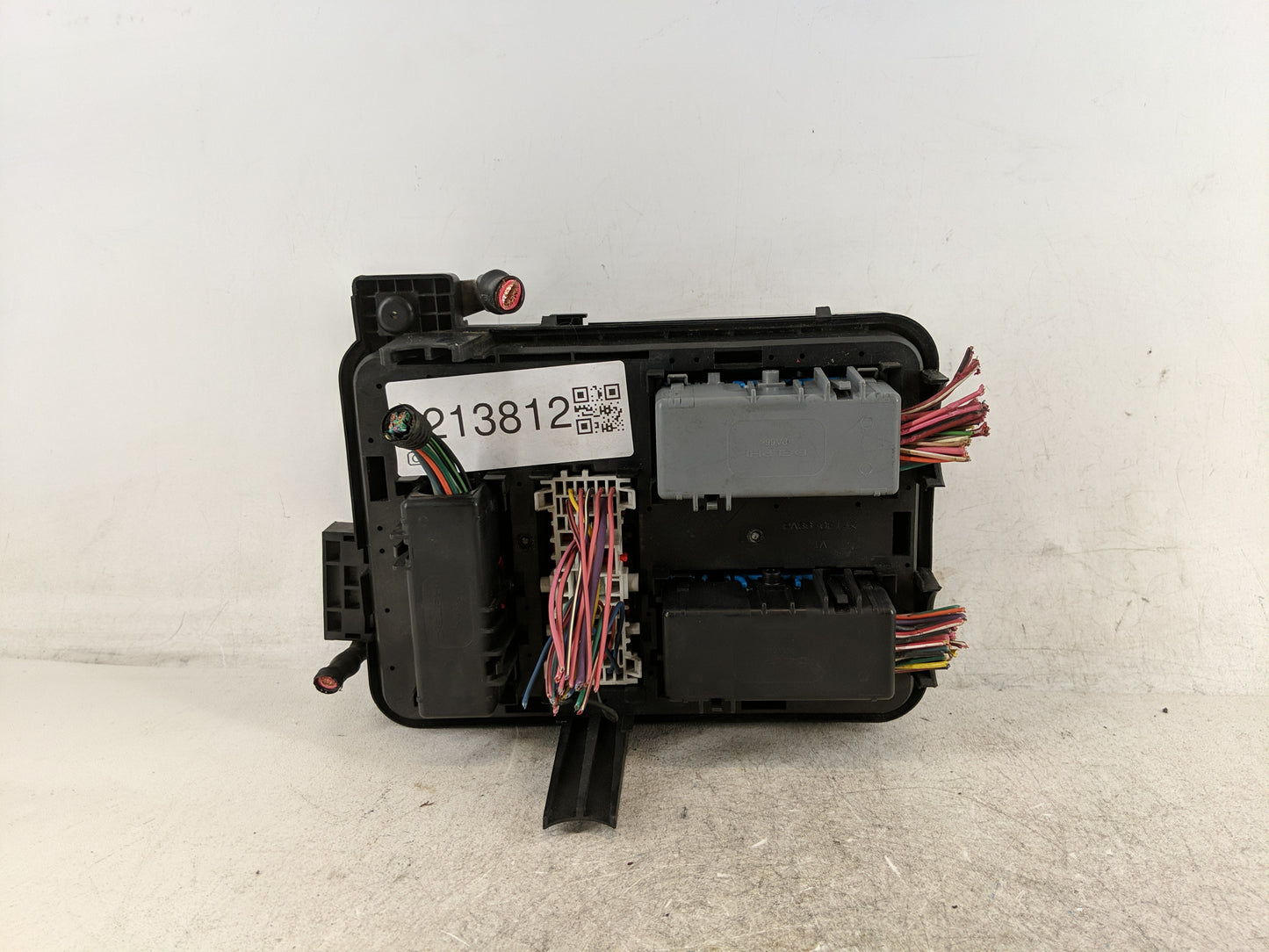 2013-2016 Gmc Terrain Fusebox Fuse Box Panel Relay Module Fits Fits 2013 2014 2015 2016 OEM Used Auto Parts - Oemusedautopar
