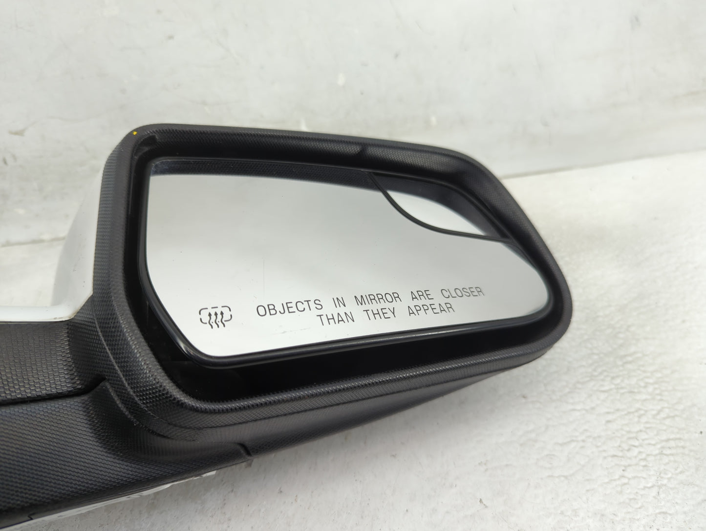 2011-2014 Gmc Terrain Passenger Side View Mirror - Right Door Mirror OEM Used - Oemusedautoparts1.com