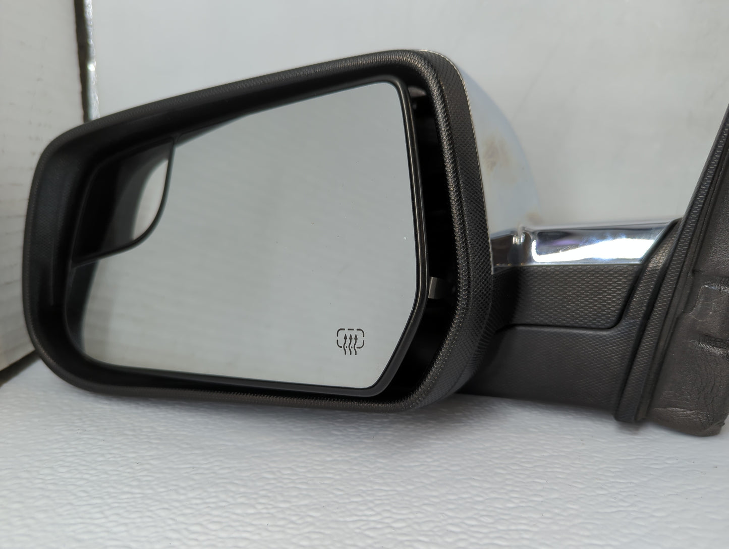 2014 Gmc Terrain Driver Side View Mirror - Left Door Mirror OEM Used - Oemusedautoparts1.com