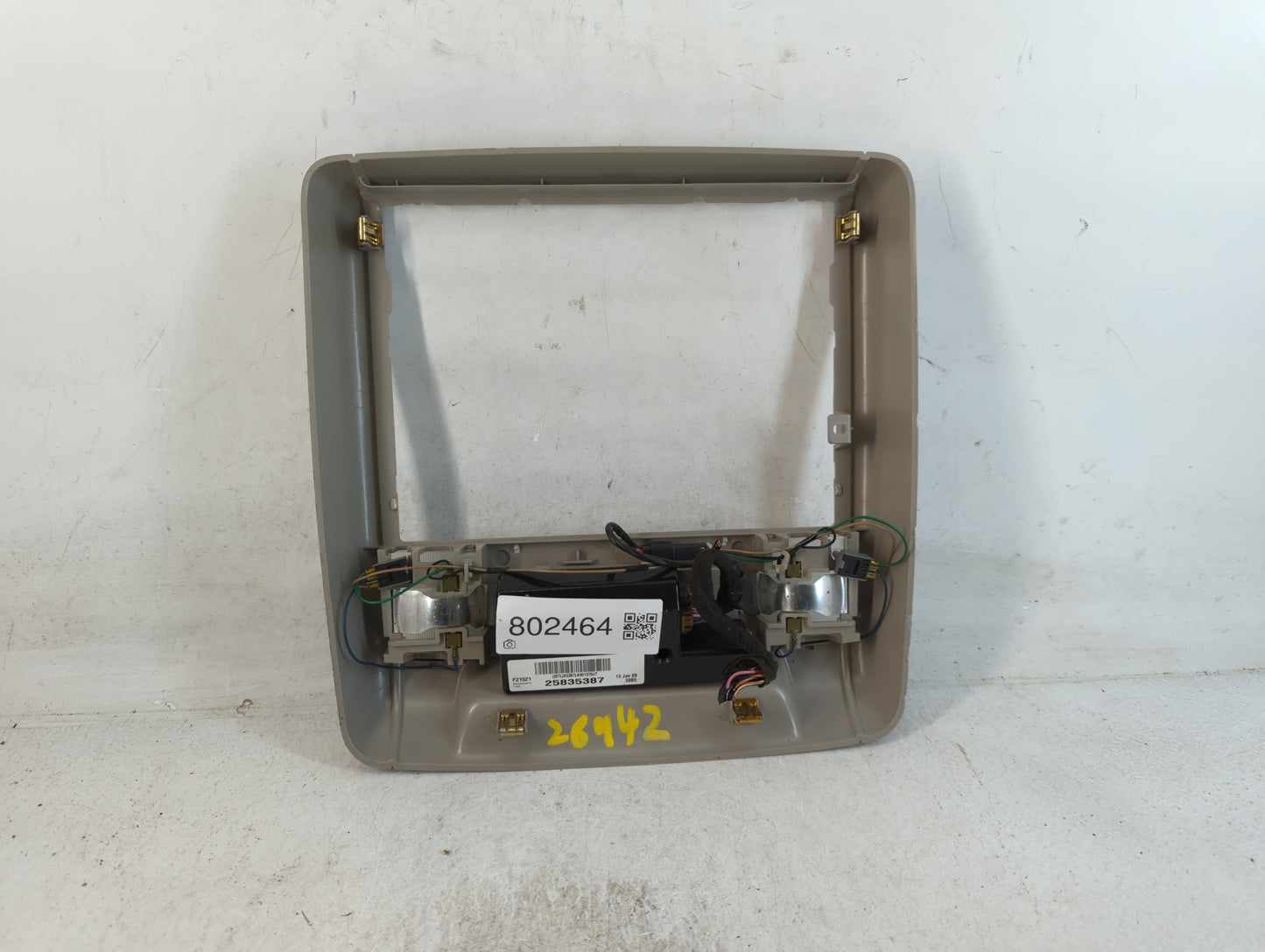 Gmc Yukon Overhead Roof Console 802464 - Oemusedautoparts1.com