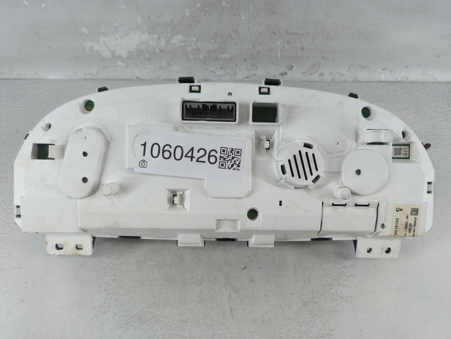 2013-2014 Honda Accord Instrument Cluster Speedometer Gauges P/N:CT0310143 78100-T2A-A020-M1 Fits Fits 2013 2014 OEM Used Au