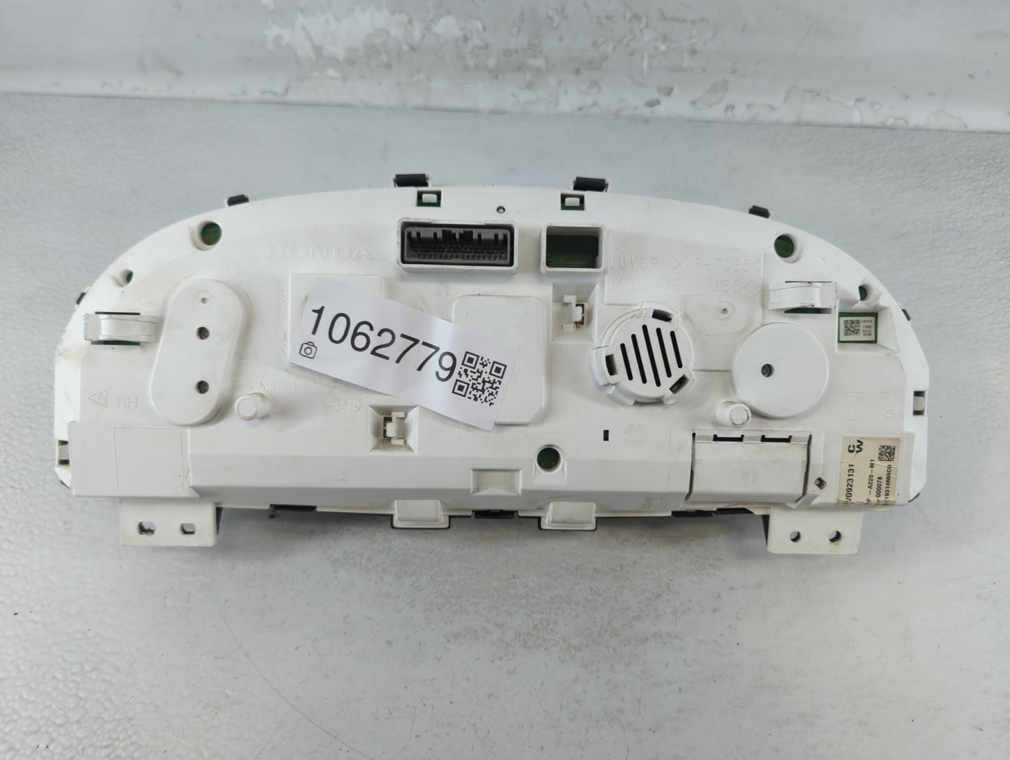 2013-2017 Honda Accord Instrument Cluster Speedometer Gauges P/N:78100-T2F-A220-M1 Fits Fits 2013 2014 2015 2016 2017 OEM Us