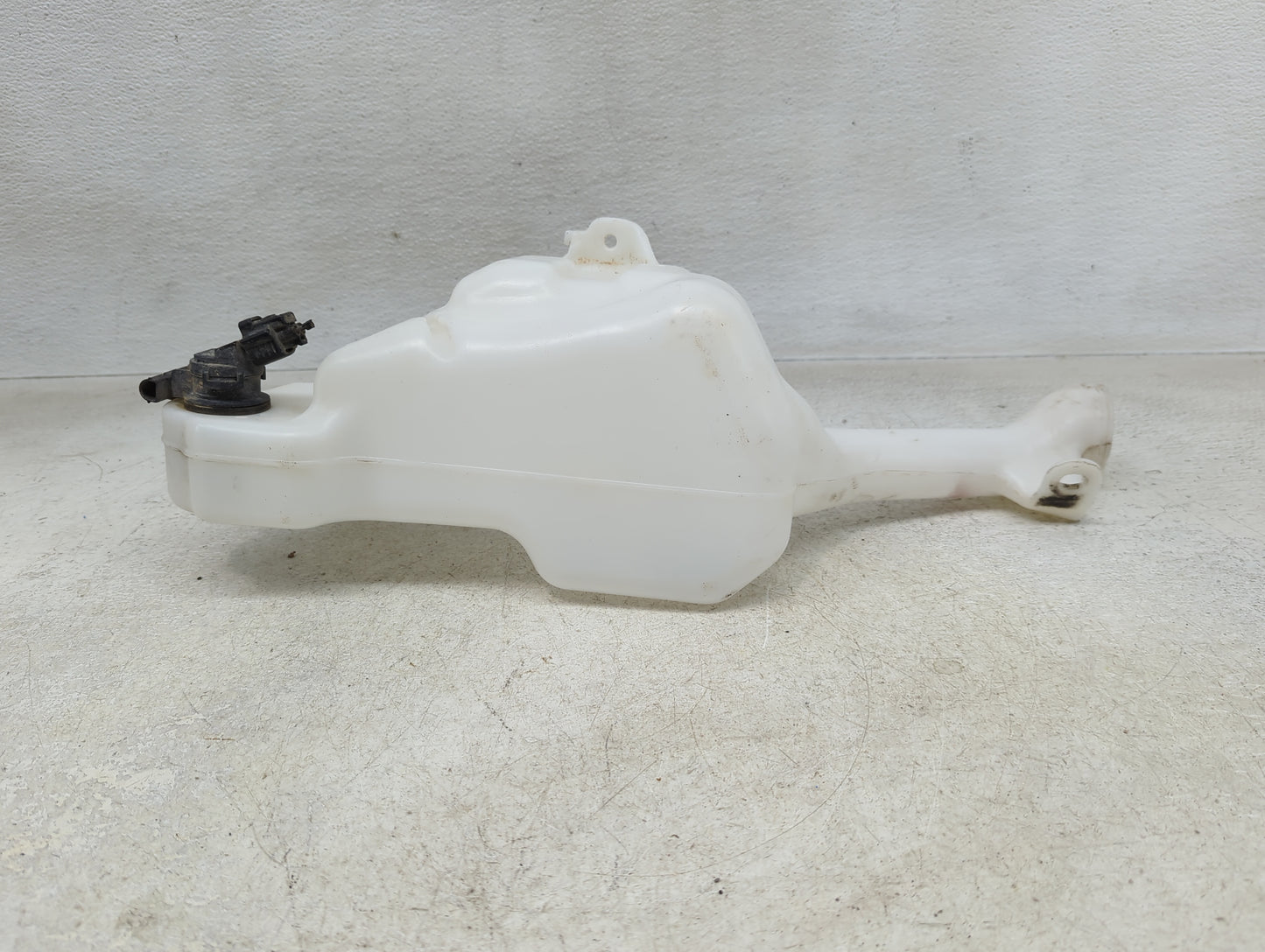 2013-2017 Honda Accord Windshield Washer Fluid Reservoir Bottle Oem - Oemusedautoparts1.com