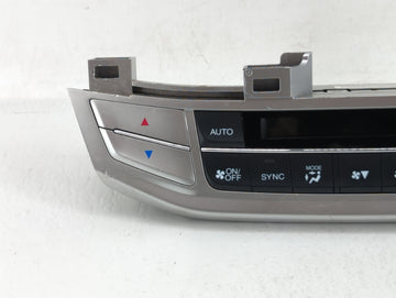 2013-2015 Honda Accord Climate Control Module Temperature AC/Heater Replacement P/N:79600 T2F A611 M1 79600 T2F A411 M1 Fits OEM Used Auto Parts