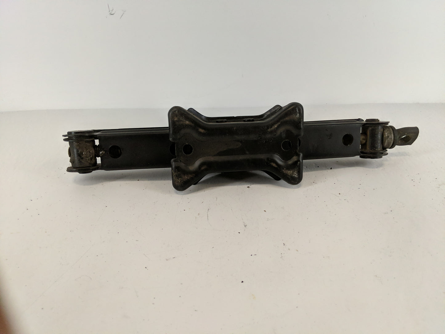 2014 Honda Civic Spare Scissor Car Jack - Oemusedautoparts1.com