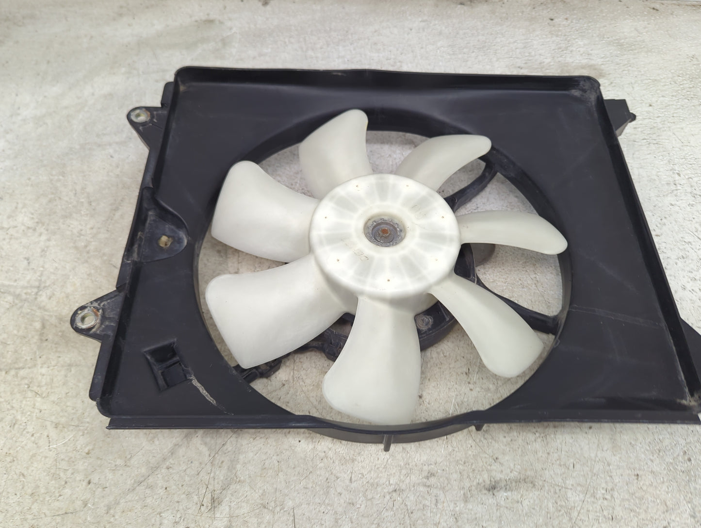 2014 Honda Civic Electric Radiator Cooling Fan Motor Assembly Fits OEM Used Auto Parts - Oemusedautoparts1.com