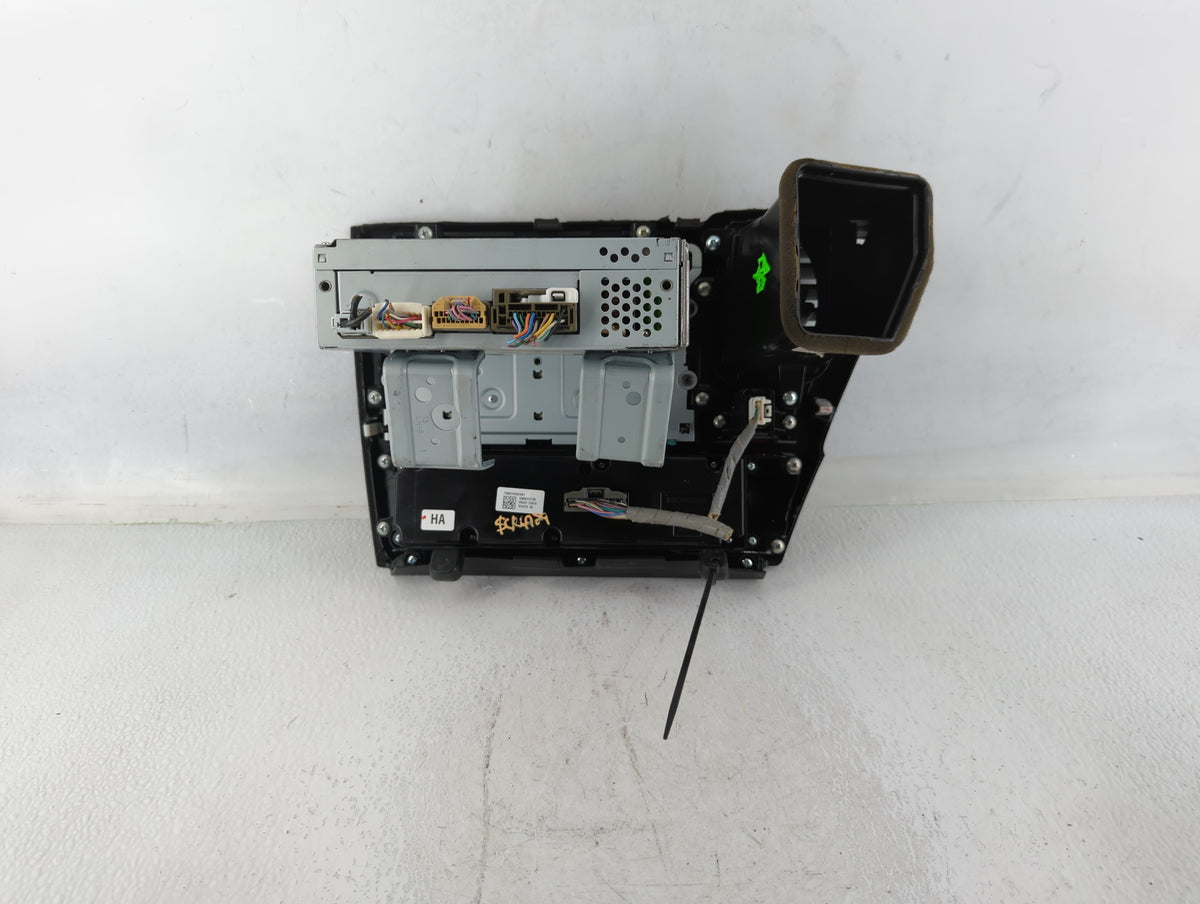 Honda Civic Am Fm Cd Player Radio Receiver 637774 - Oemusedautoparts1.com