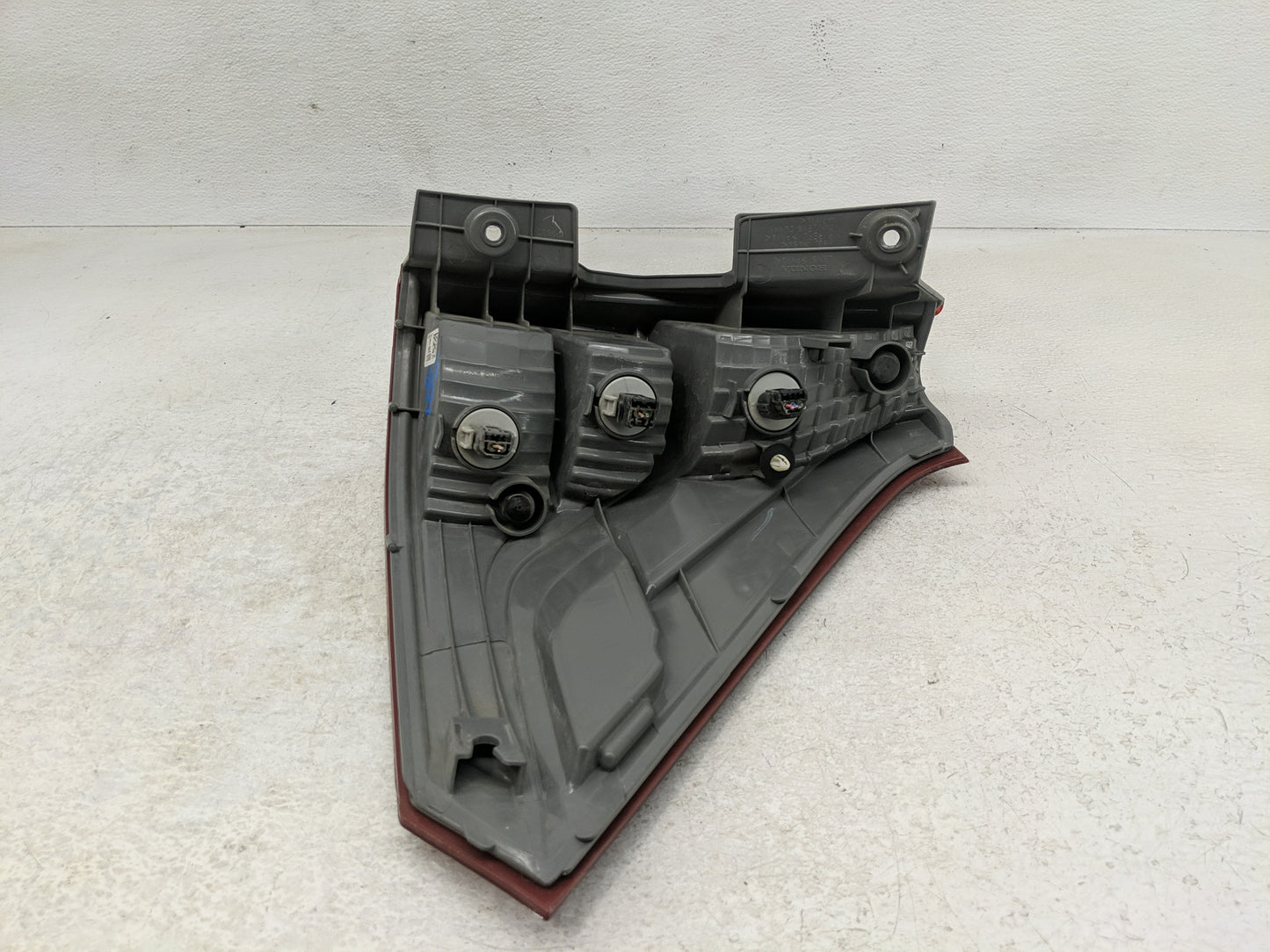 2012-2014 Honda Cr-V Tail Light Assembly Driver Left OEM Fits Fits 2012 2013 2014 OEM Used Auto Parts - Oemusedautoparts1.co