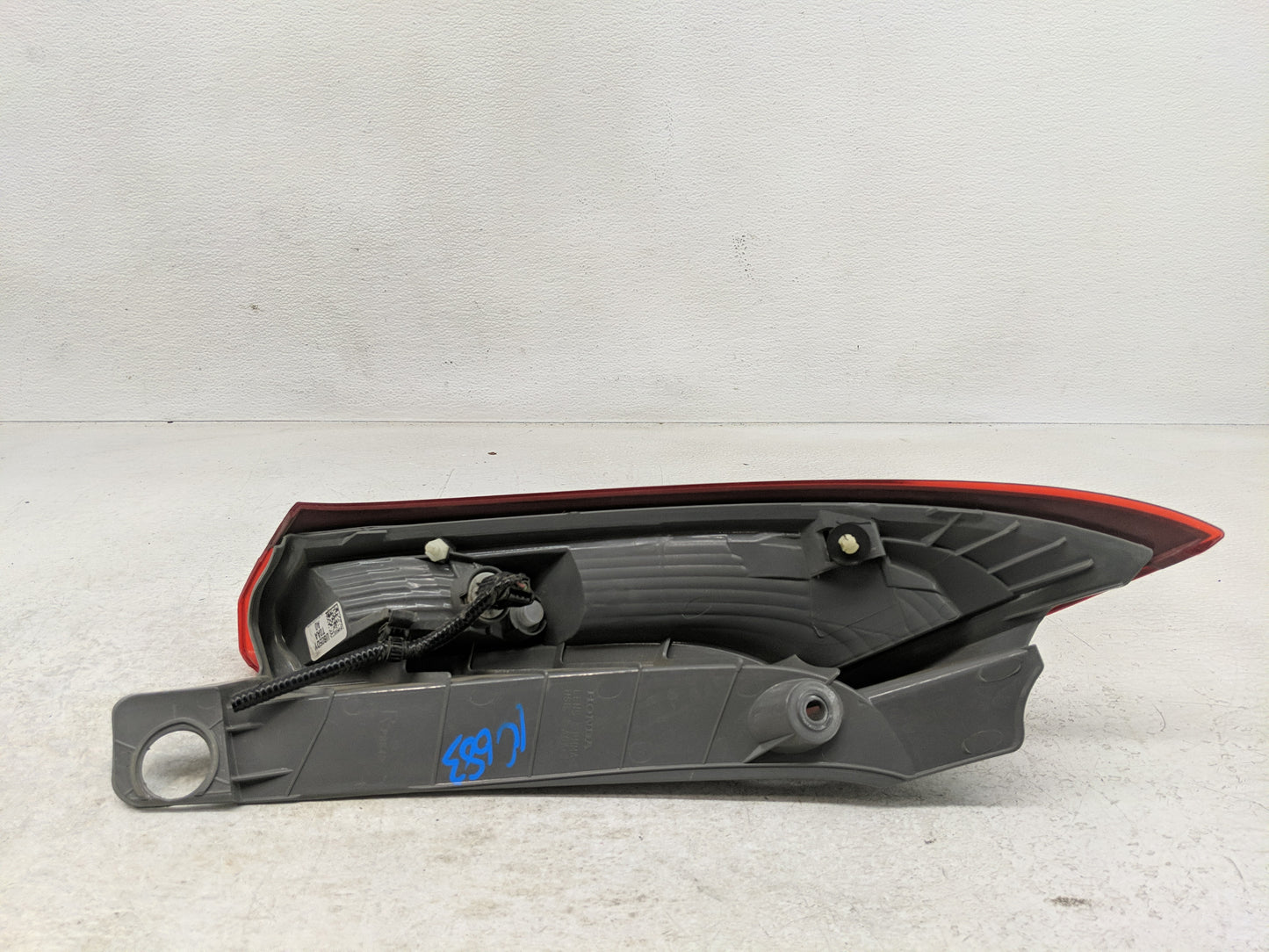 2012-2014 Honda Cr-V Tail Light Assembly Passenger Right OEM Fits Fits 2012 2013 2014 OEM Used Auto Parts - Oemusedautoparts