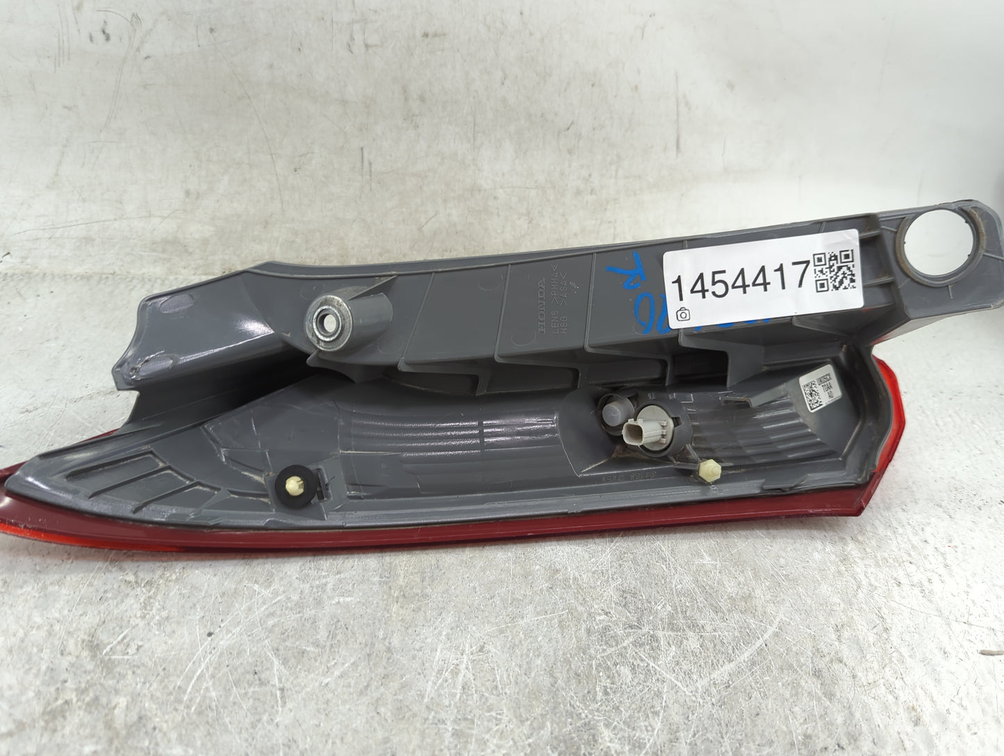 2012-2014 Honda Cr-V Tail Light Assembly Passenger Right OEM P/N:P9839 Fits Fits 2012 2013 2014 OEM Used Auto Parts - Oemuse