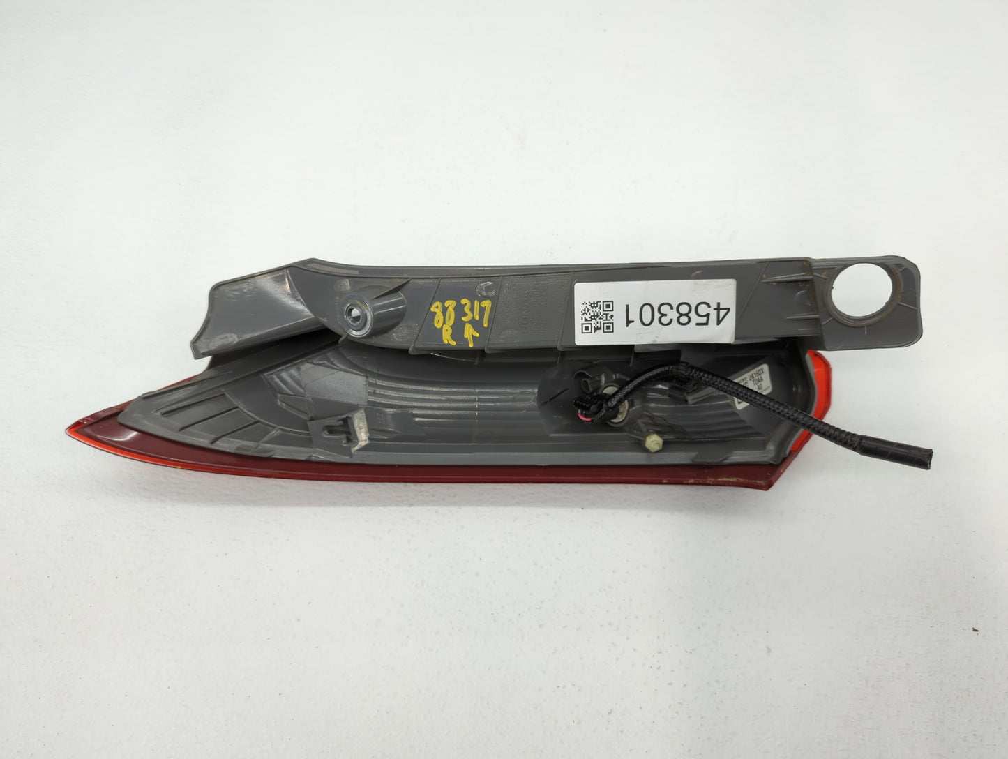 2012-2014 Honda Cr-V Tail Light Assembly Passenger Right OEM P/N:UK16DXT0AAA0 UK30CXT0AA, UP11CXT0AAA0 Fits Fits 2012 2013 2