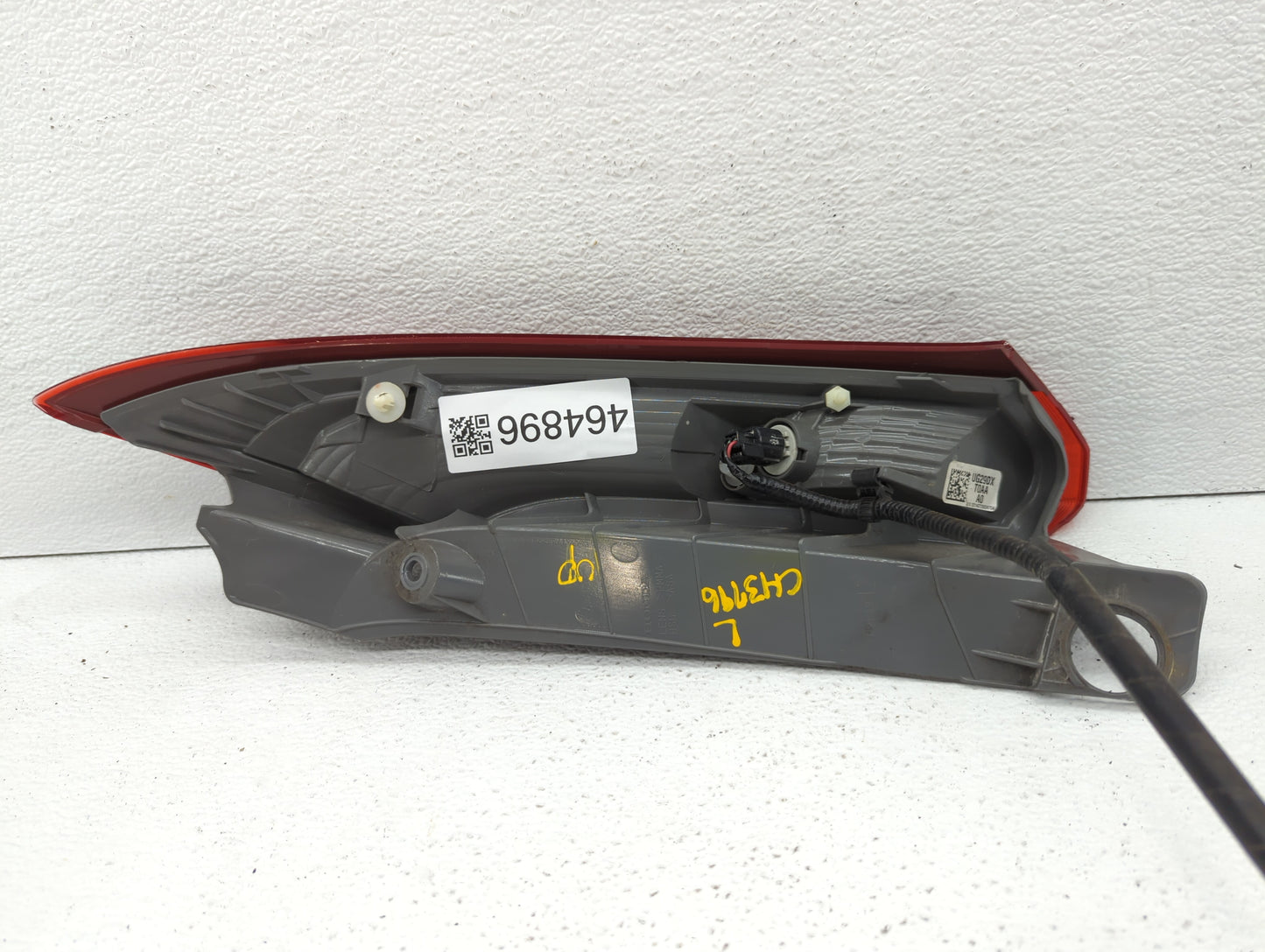 2012-2014 Honda Cr-V Tail Light Assembly Driver Left OEM P/N:UG29DXT0AAA0 UP12CXT0AAA0 Fits Fits 2012 2013 2014 OEM Used Aut