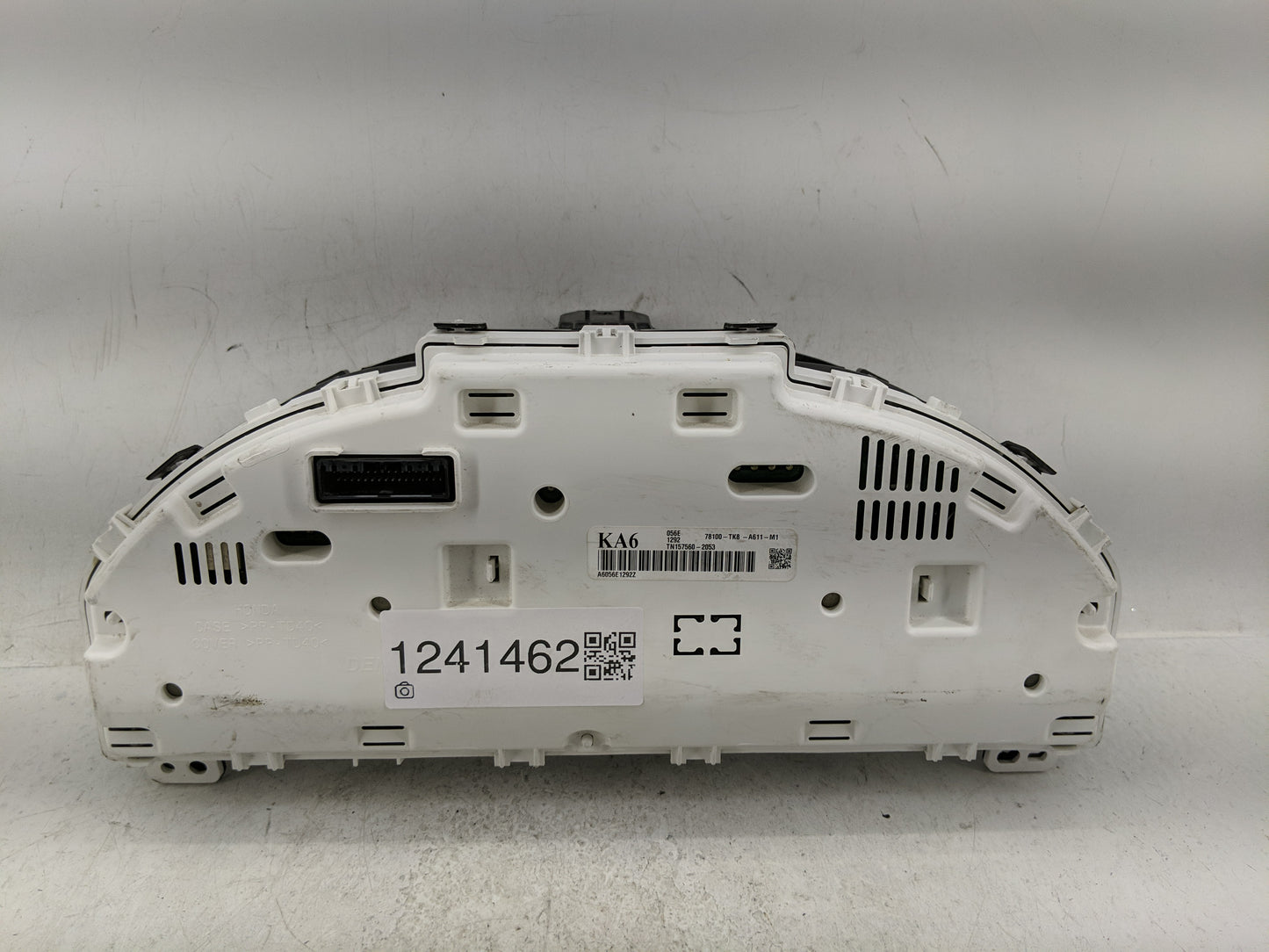 2014-2017 Honda Odyssey Instrument Cluster Speedometer Gauges P/N:TN157560-2053 78100-TK8-A611-M1 Fits Fits 2014 2015 2016 2