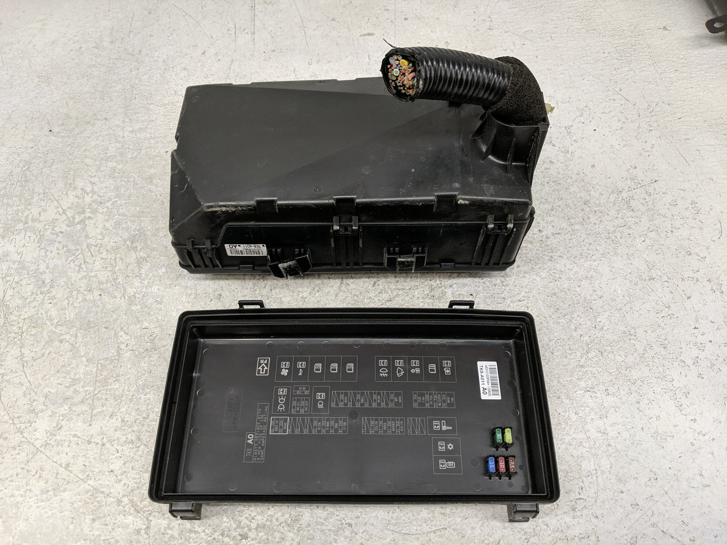 2011-2017 Honda Odyssey Fusebox Fuse Box Panel Relay Module P/N:TK8-A011 A0 Fits Fits 2011 2013 2014 2015 2016 2017 OEM Used
