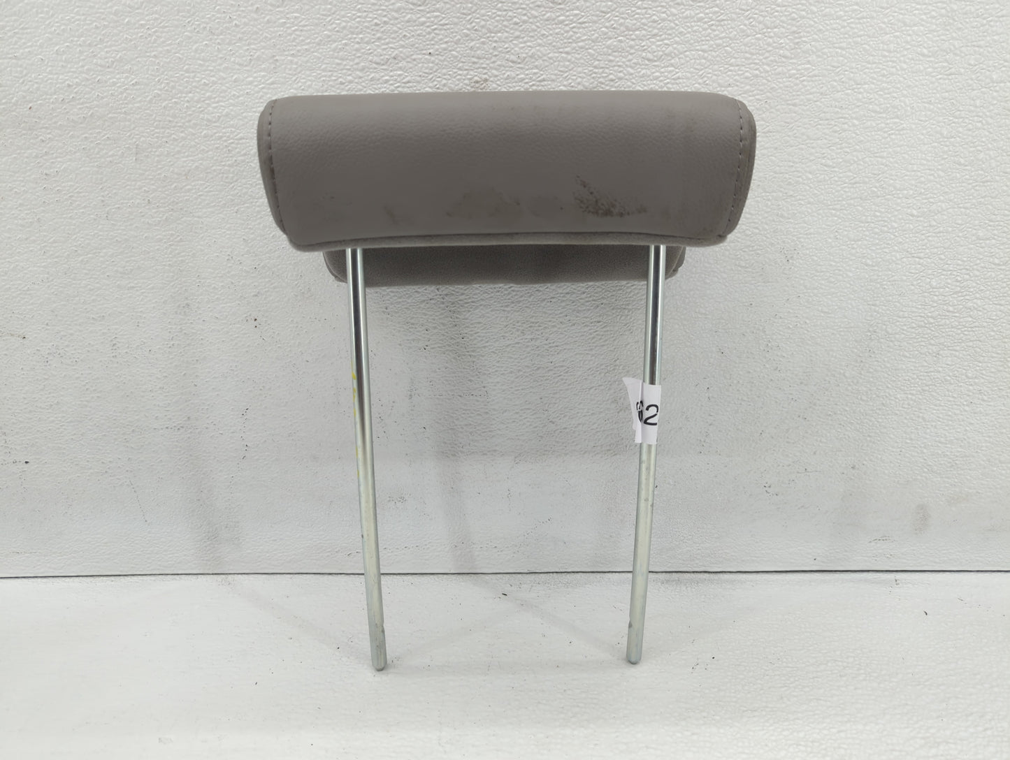 2013-2015 Honda Pilot Headrest Head Rest Rear Seat Fits Fits 2013 2014 2015 OEM Used Auto Parts - Oemusedautoparts1.com