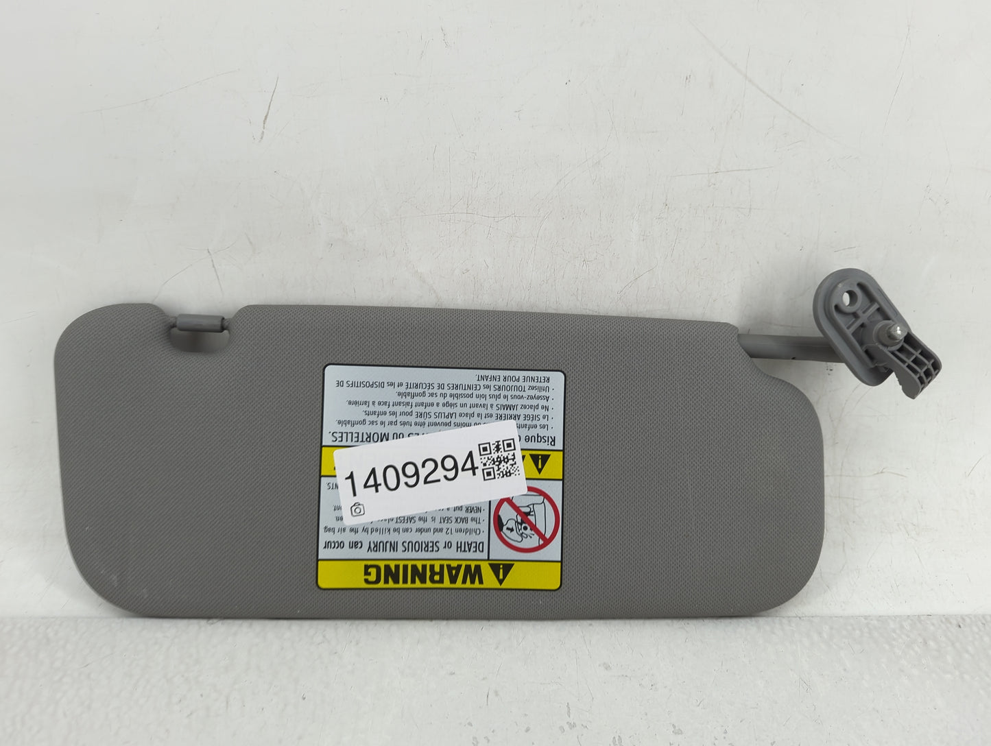 2014-2017 Hyundai Accent Sun Visor Shade Replacement Driver Left Mirror Fits Fits 2014 2015 2016 2017 OEM Used Auto Parts -