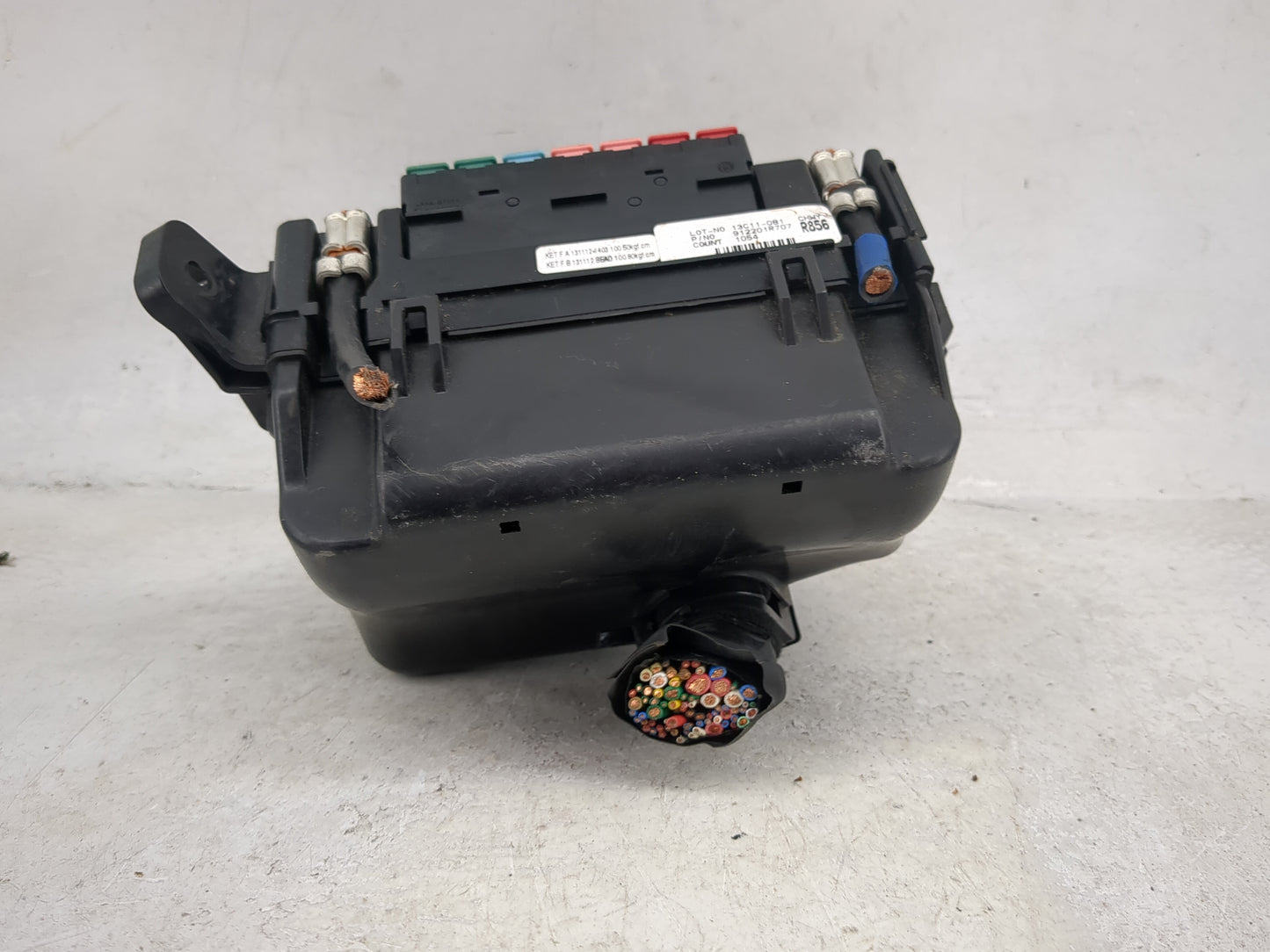 2013-2014 Hyundai Accent Fusebox Fuse Box Panel Relay Module Fits Fits 2013 2014 OEM Used Auto Parts - Oemusedautoparts1.com