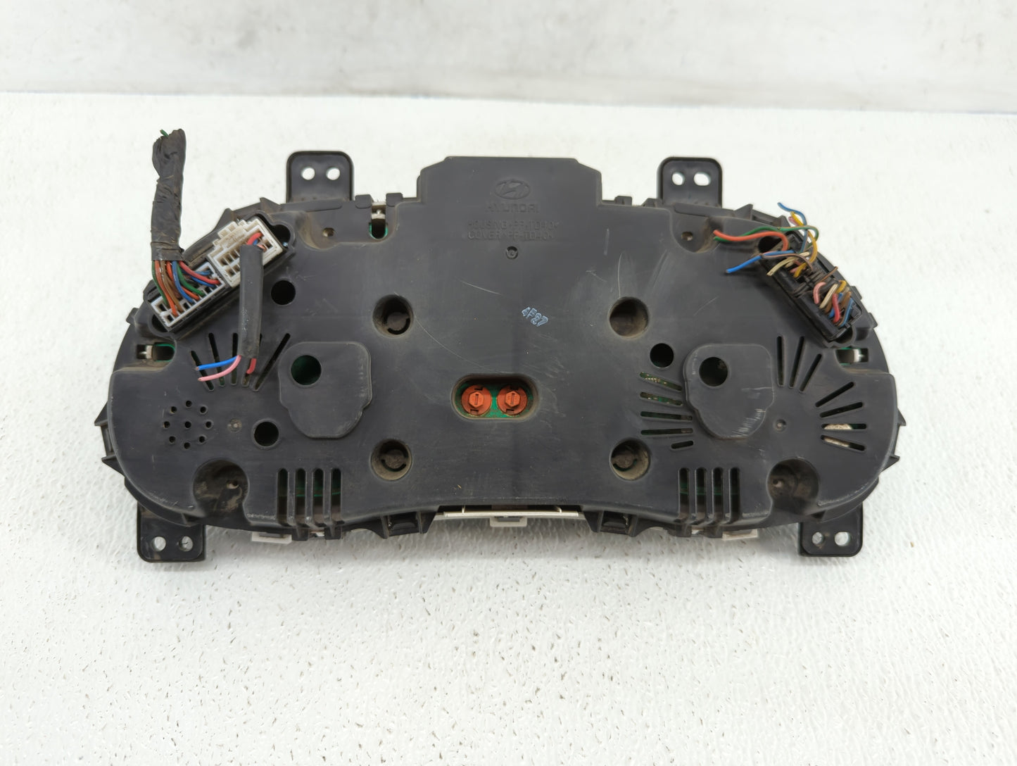 2013-2014 Hyundai Accent Instrument Cluster Speedometer Gauges P/N:94001-1R005 Fits Fits 2013 2014 OEM Used Auto Parts - Oem