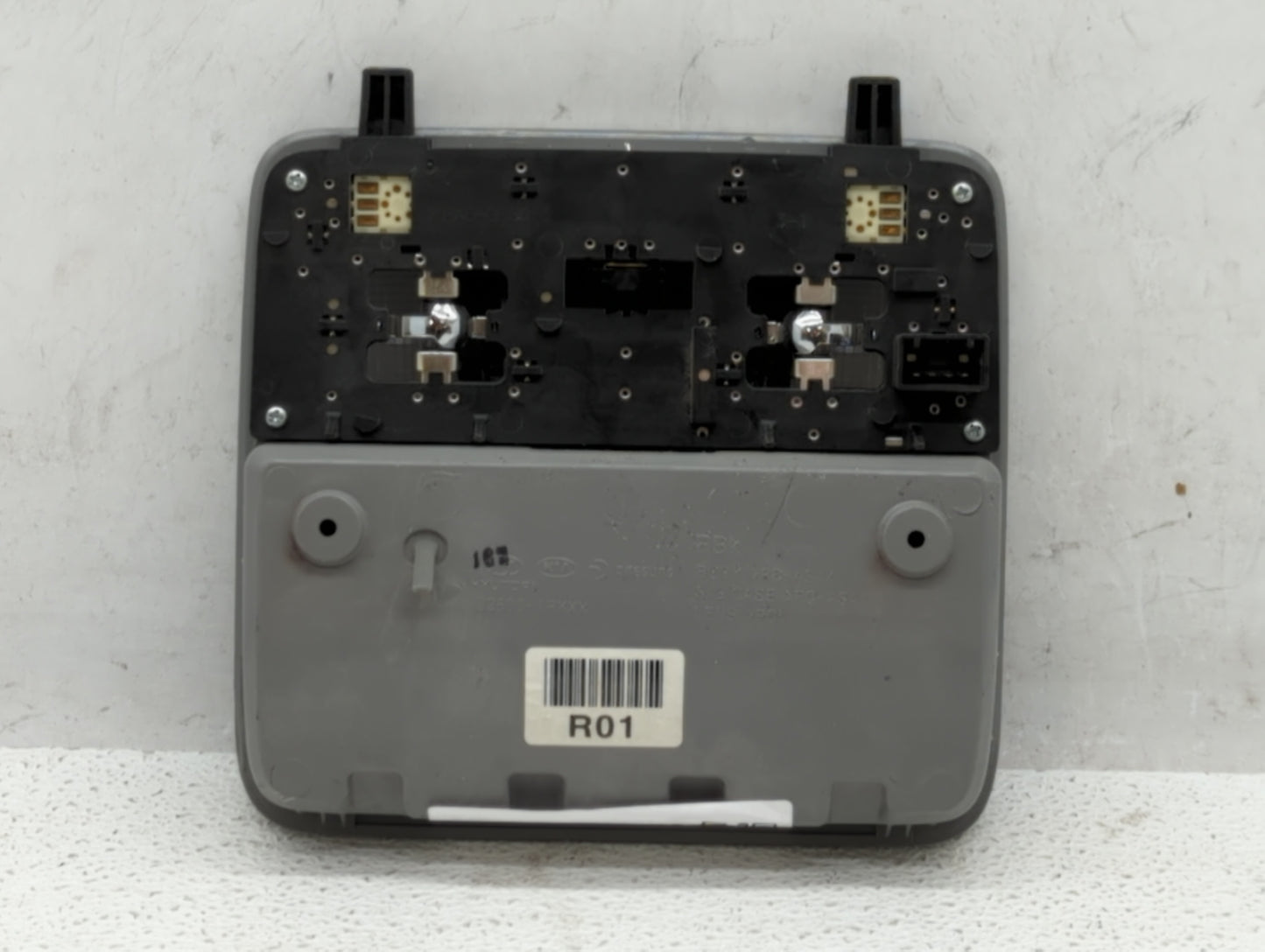 2012-2017 Hyundai Accent Overhead Roof Console 535246 - Oemusedautoparts1.com