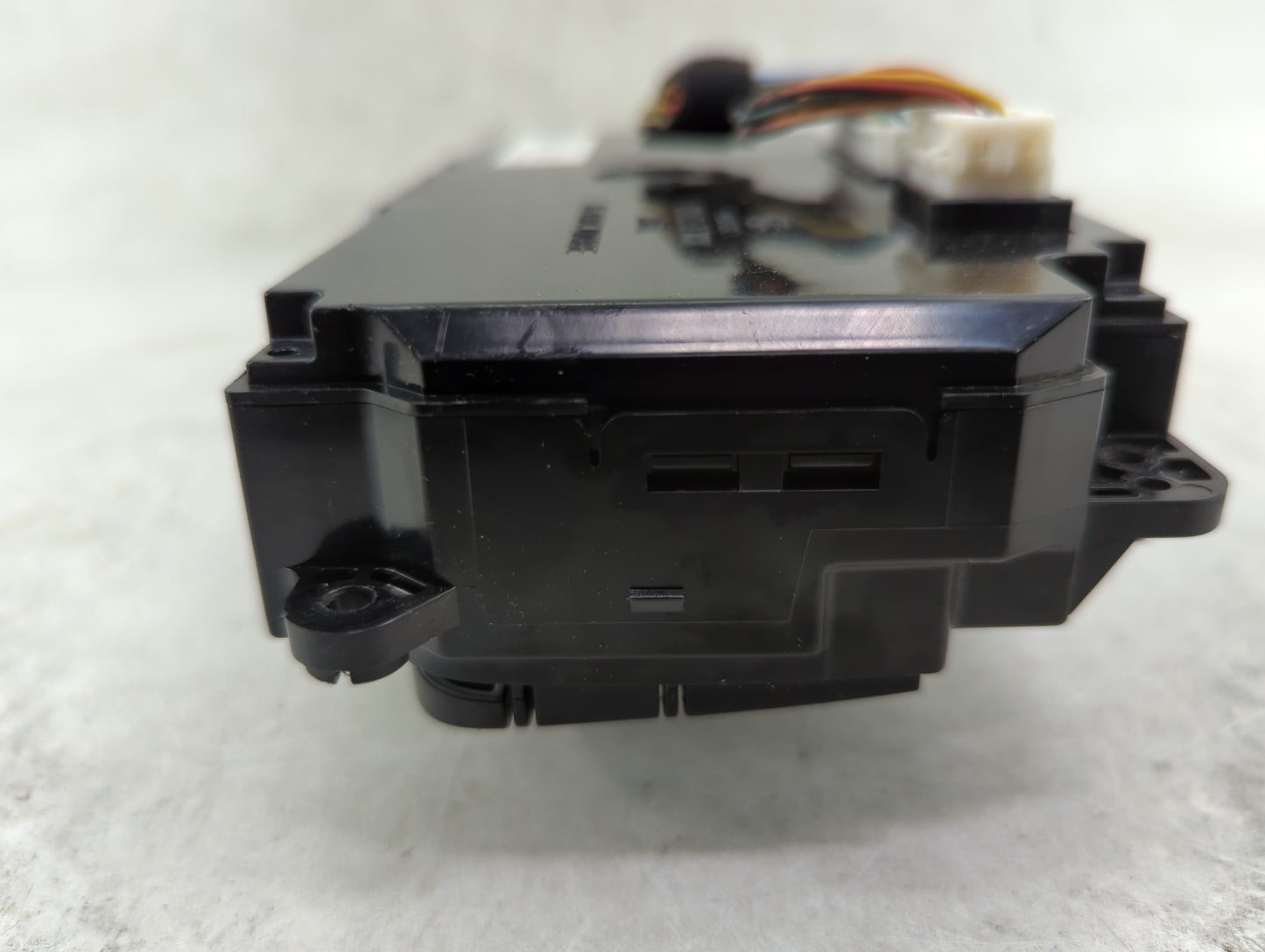2014 Hyundai Azera Climate Control Module Temperature AC/Heater Replacement P/N:97250-3V5024X Fits OEM Used Auto Parts - Oem